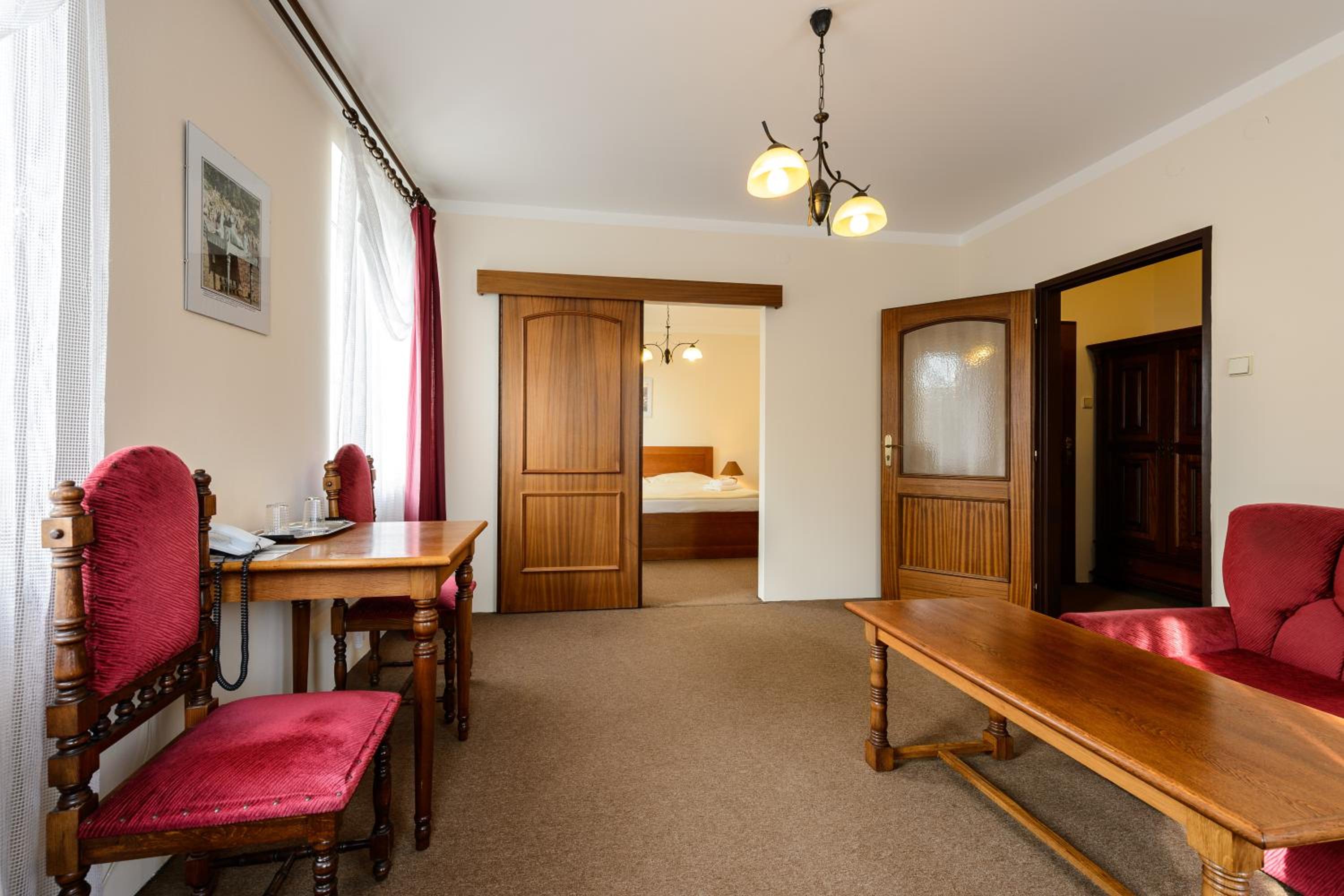 Suite - Photo 5