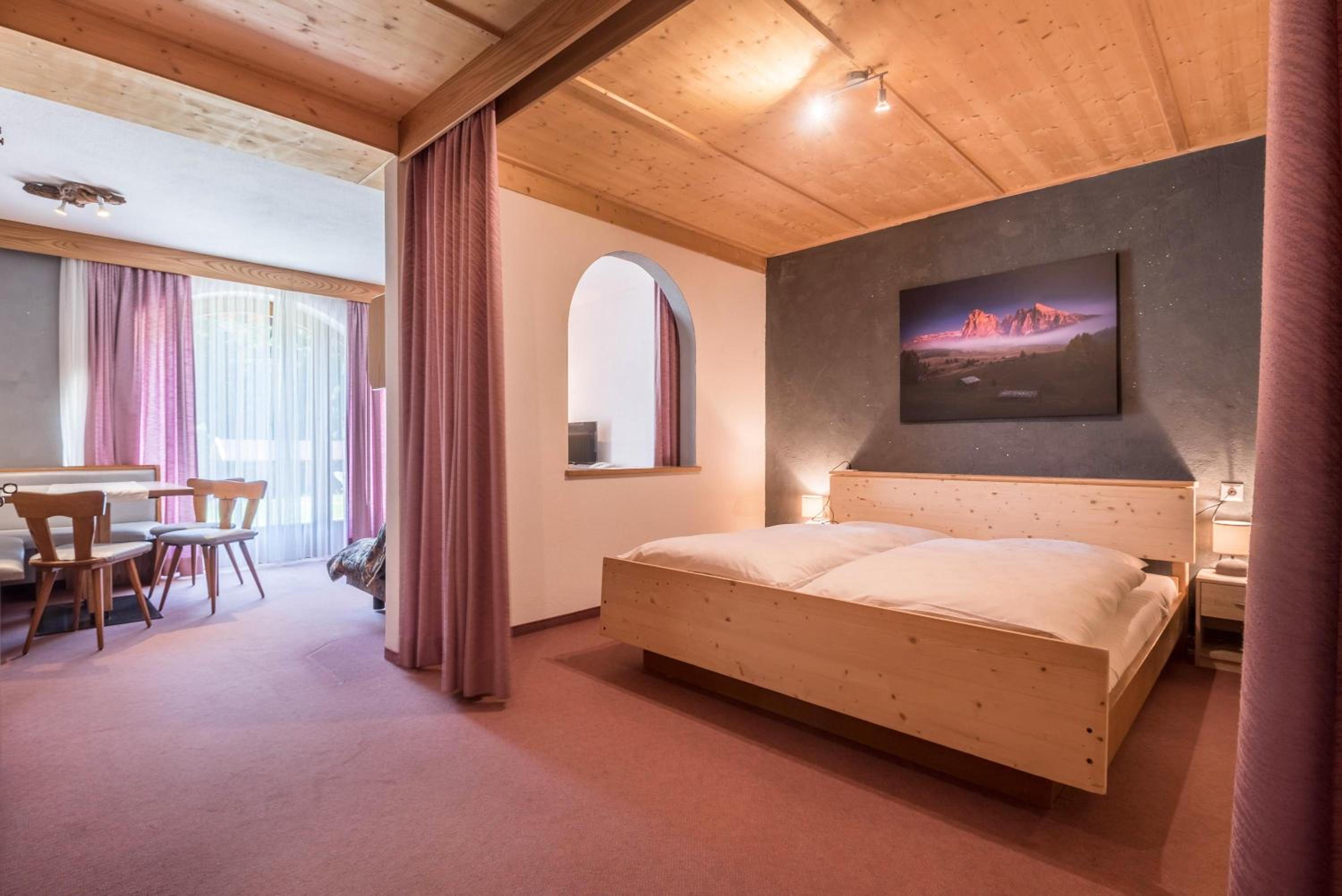 Superior One-Bedroom Apartment with Balcony photo 3