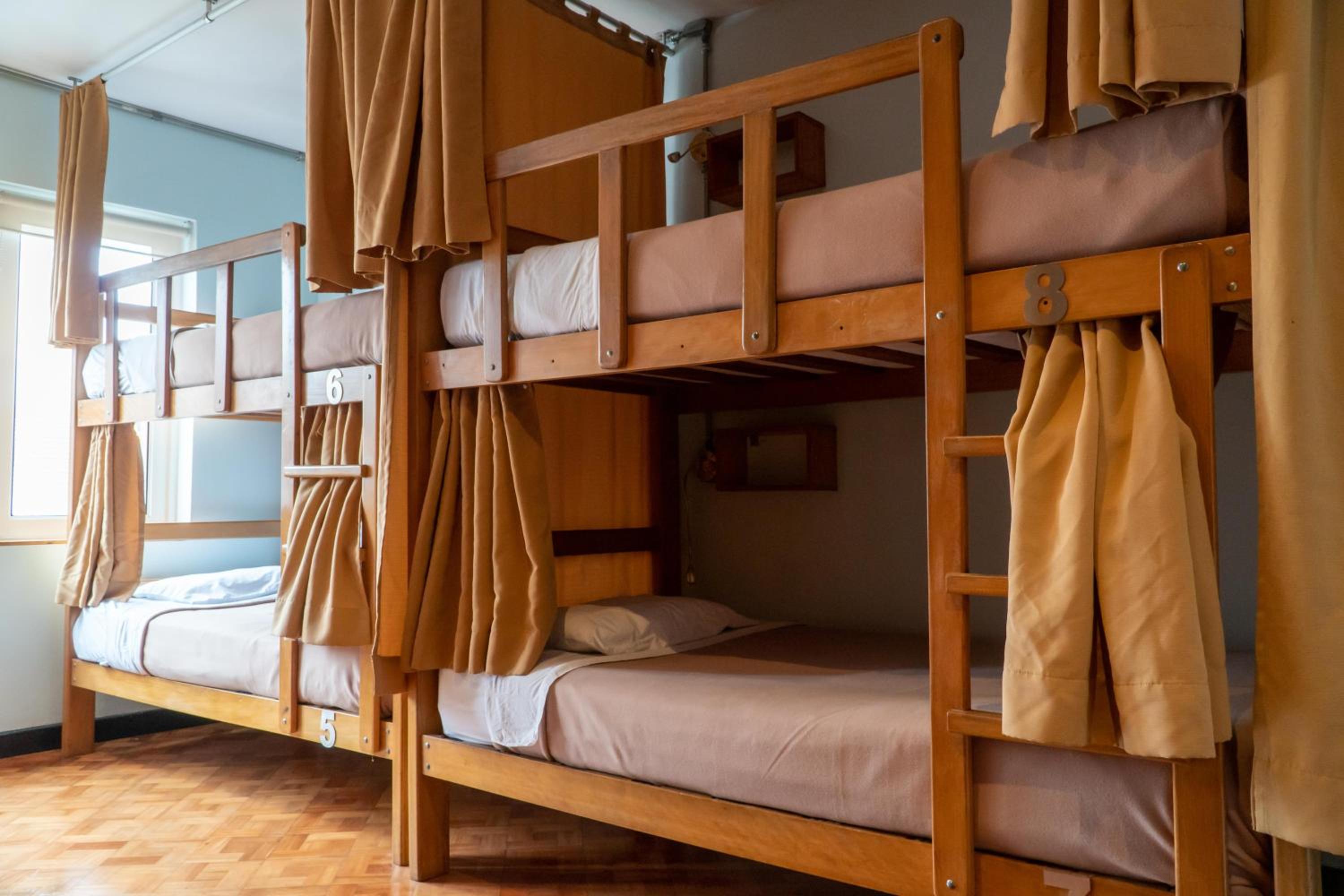 Bed in 8-Bed Mixed Dormitory Room photo 1