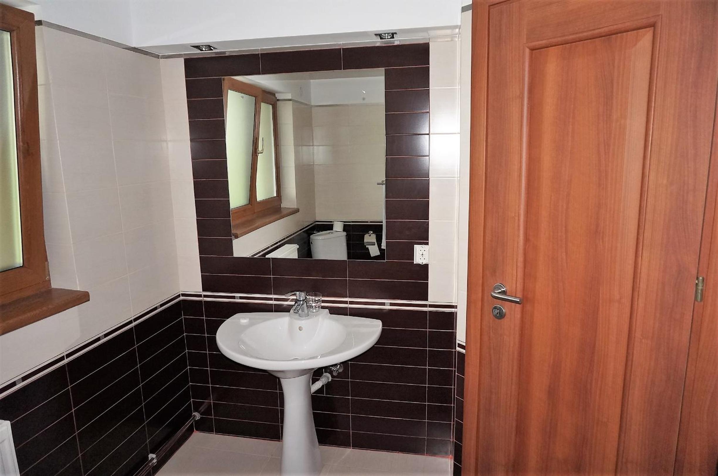 King Room with Spa Bath - Photo 3