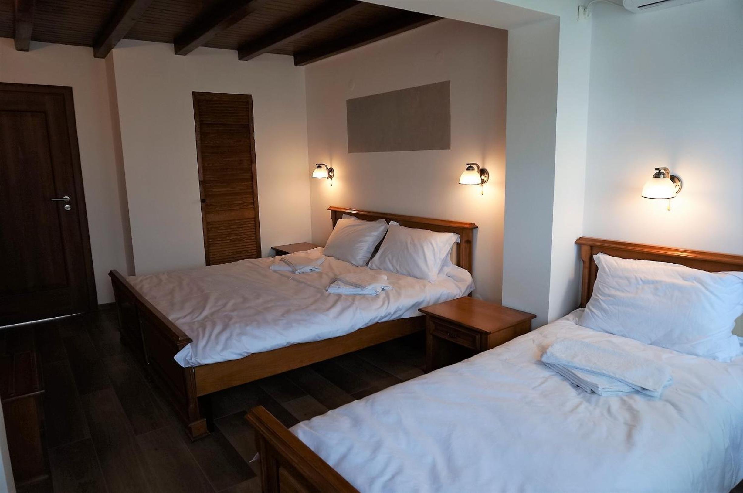 Triple Room with Shower - Photo 6
