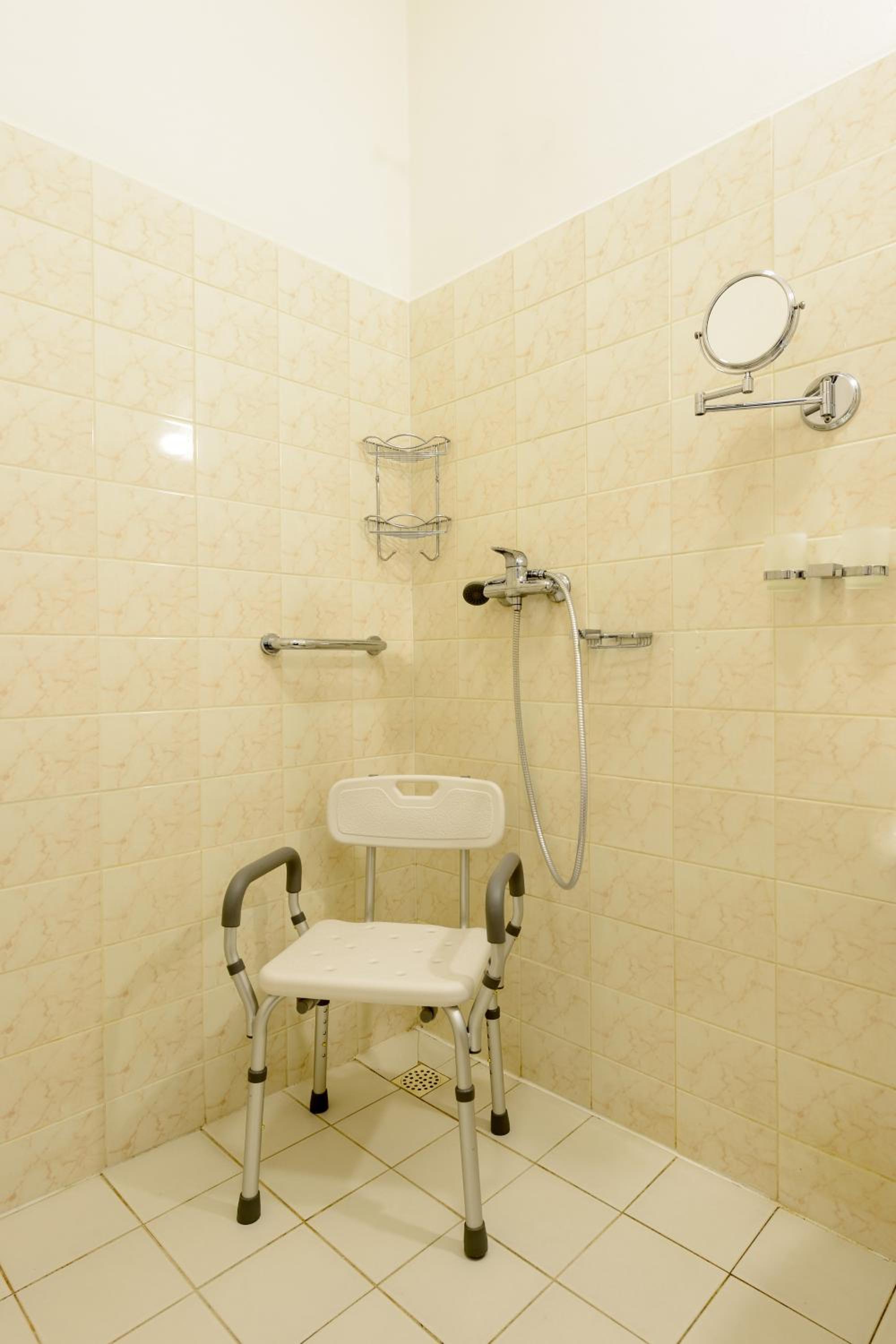 Twin Room for Handicapped people photo 2