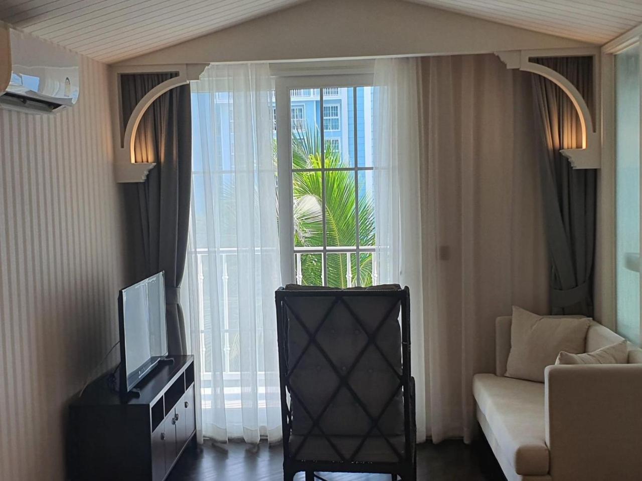 Apartamento com Vista para a Piscina