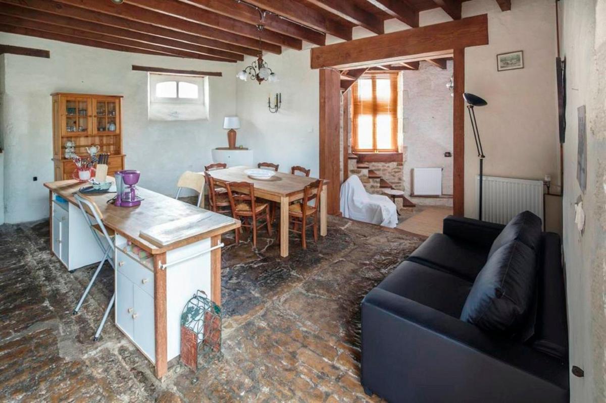 Two-Bedroom House photo 2