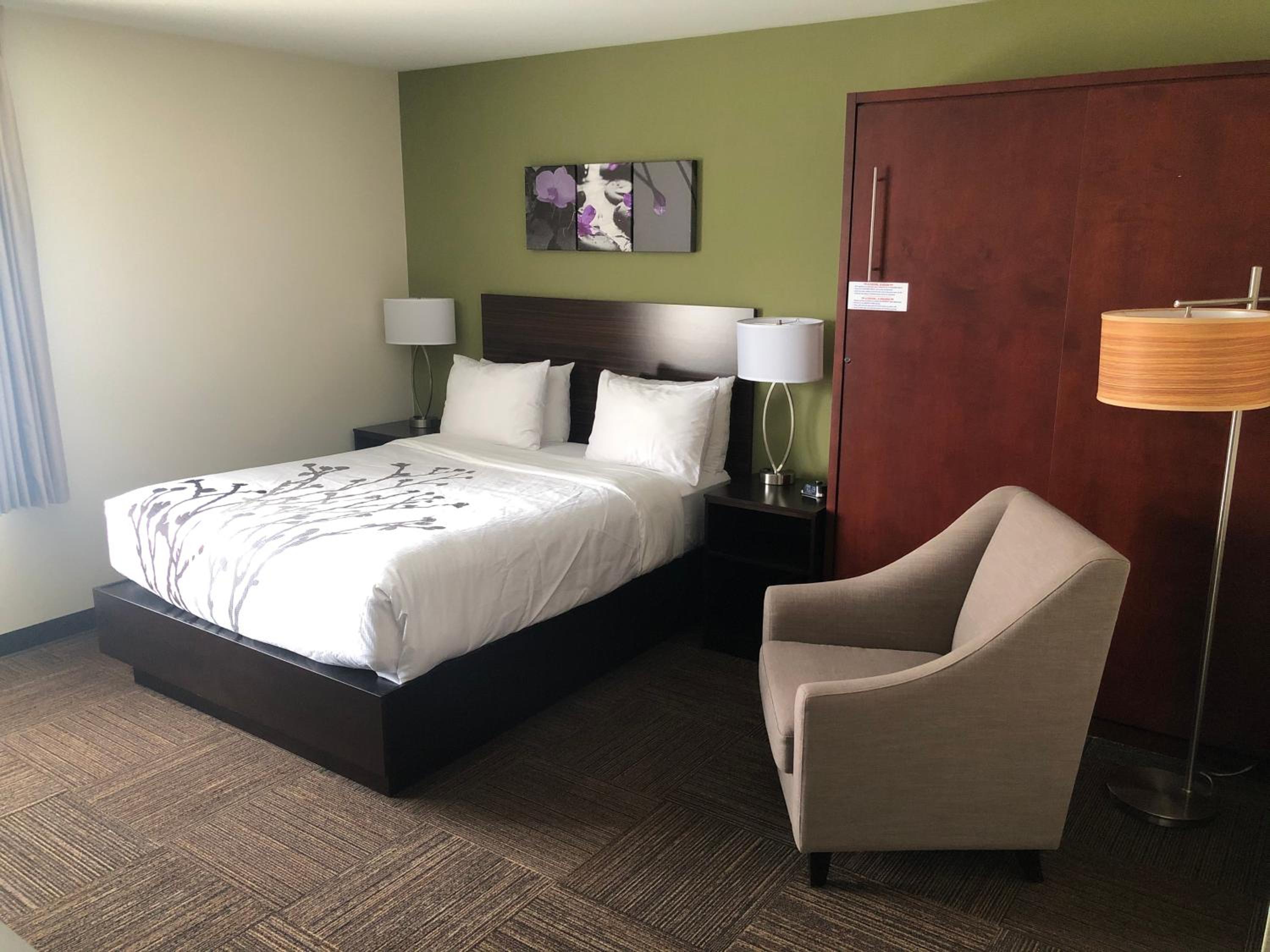 Standard Queen Room - Photo 5