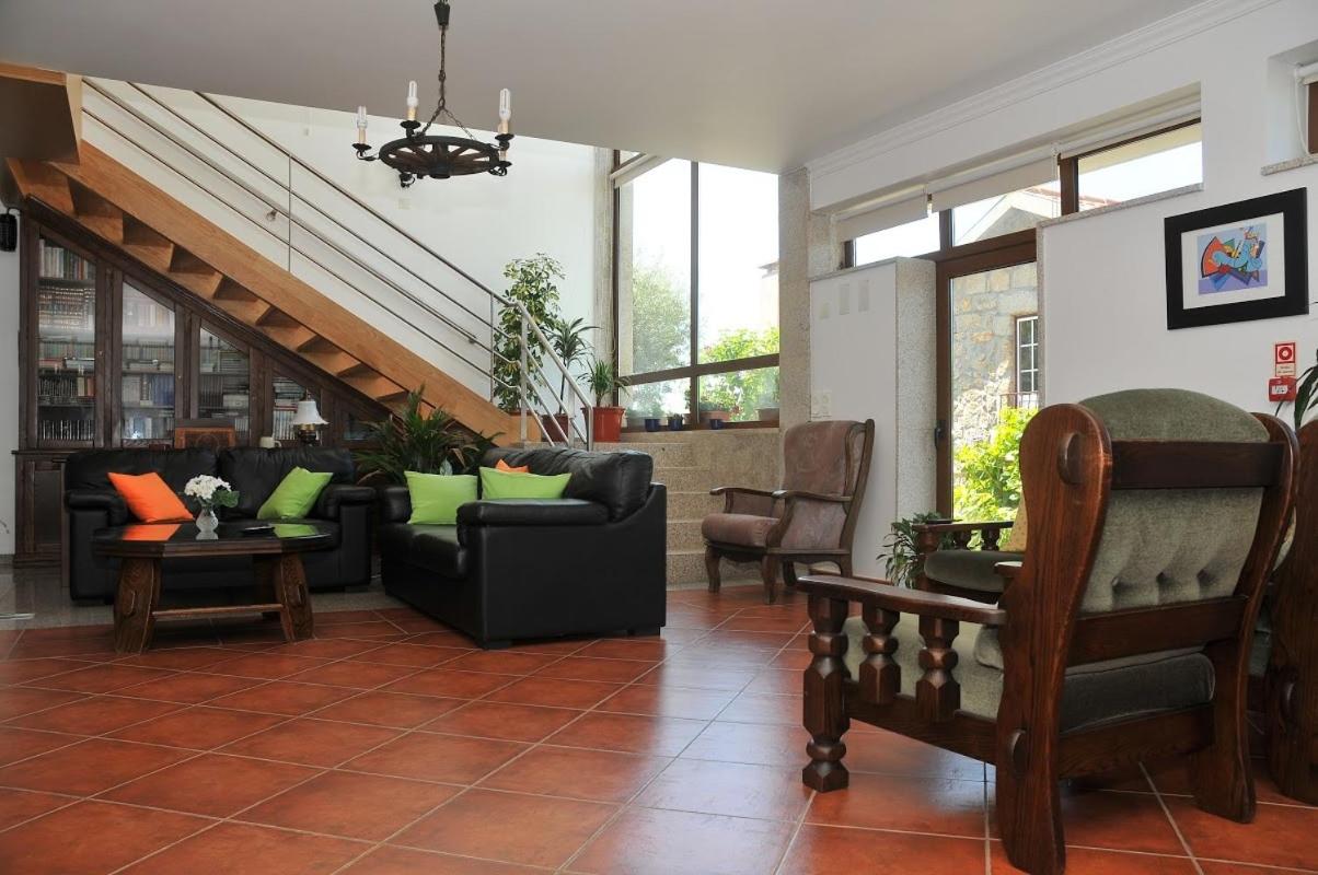 Six-Bedroom House photo 1