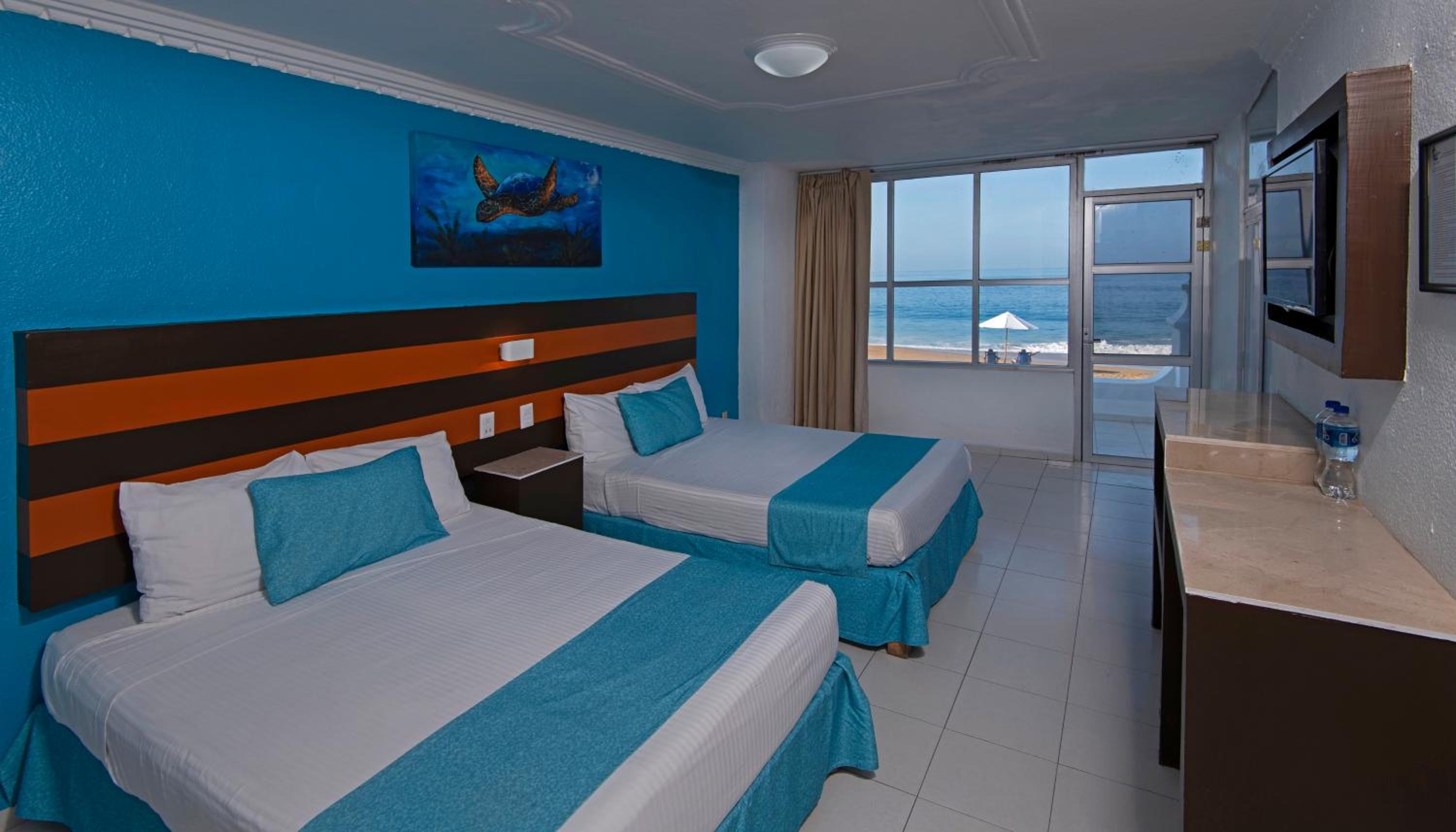 Twin Room with Sea View photo 2