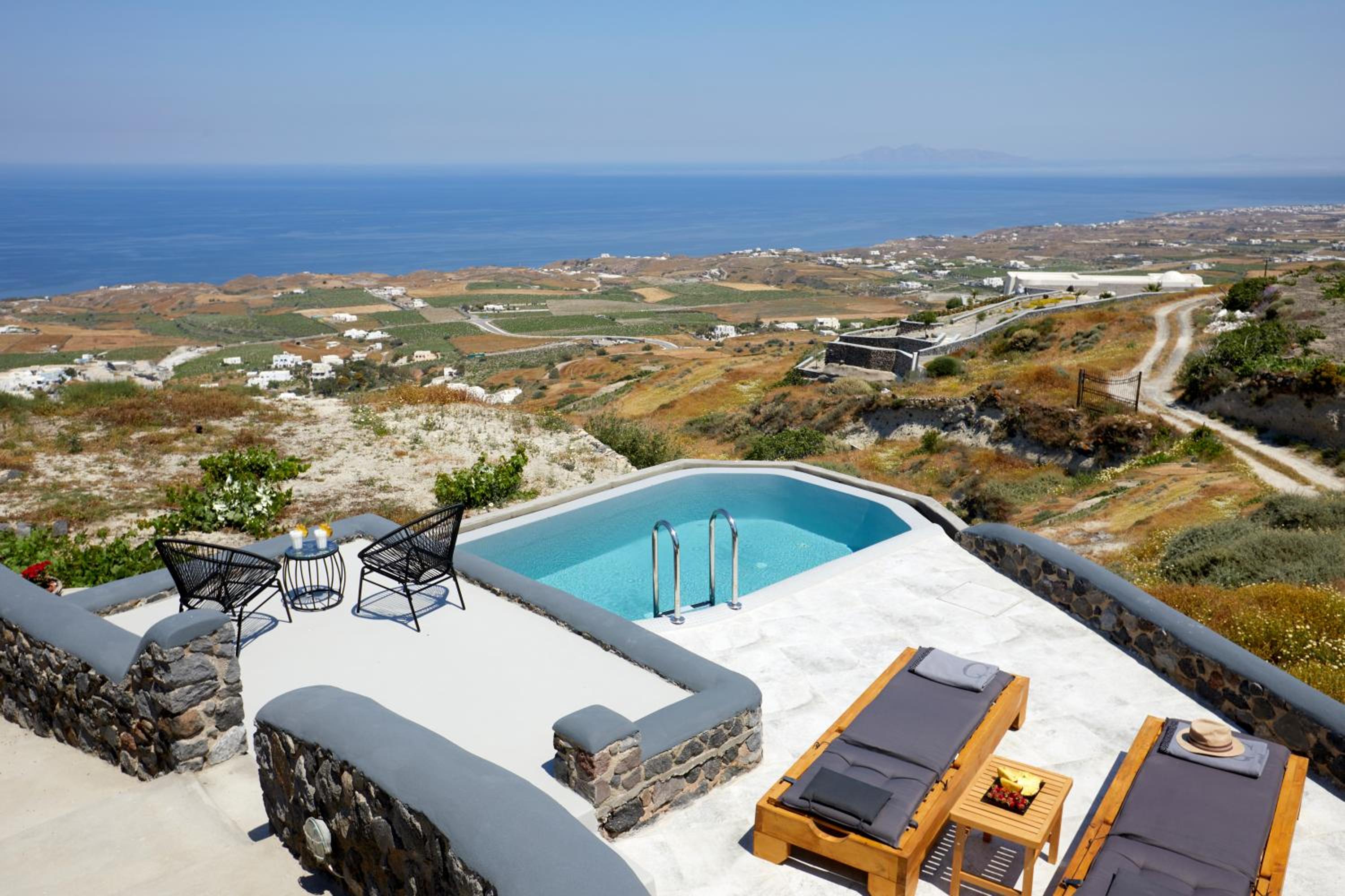 Luxury Villa with Pool photo 2