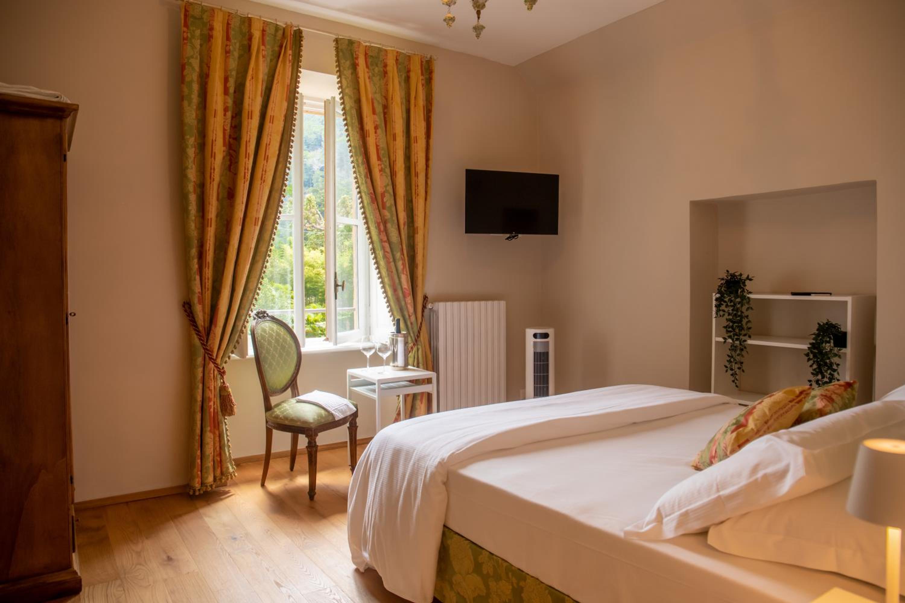 Double Room with Lake View photo 3