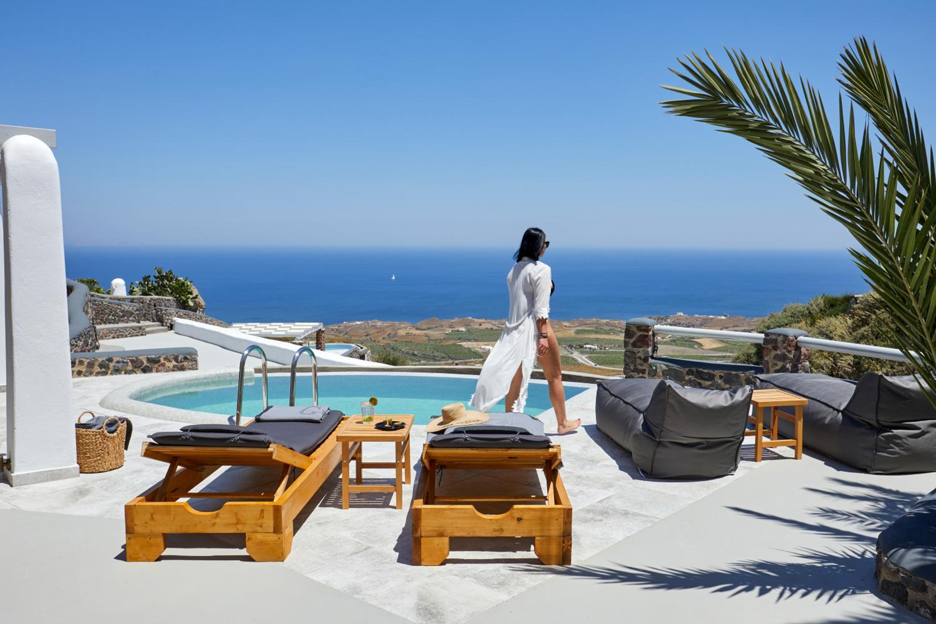 Premium Villa with Pool - Photo 18