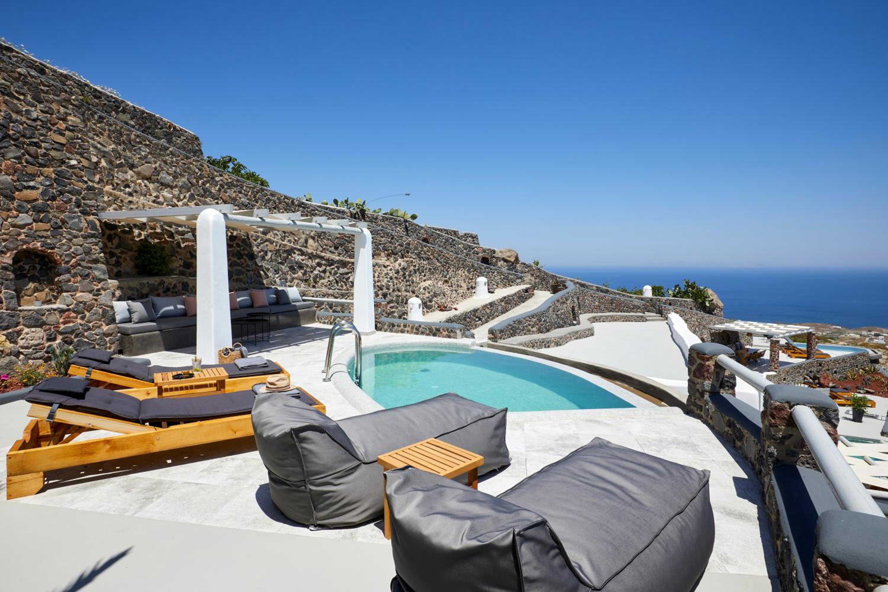 Premium Villa with Pool - Photo 15