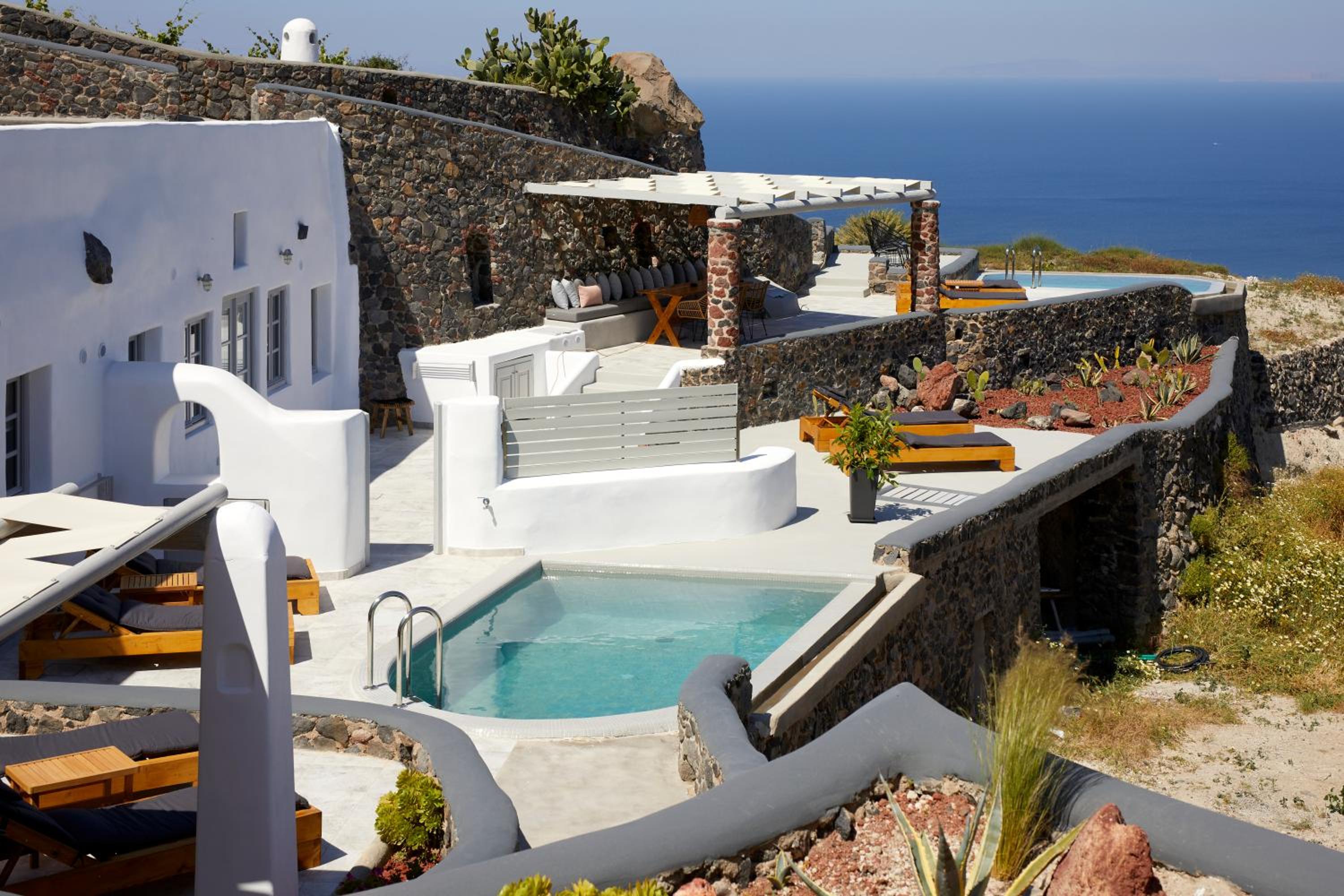 Premium Villa with Pool - Photo 14