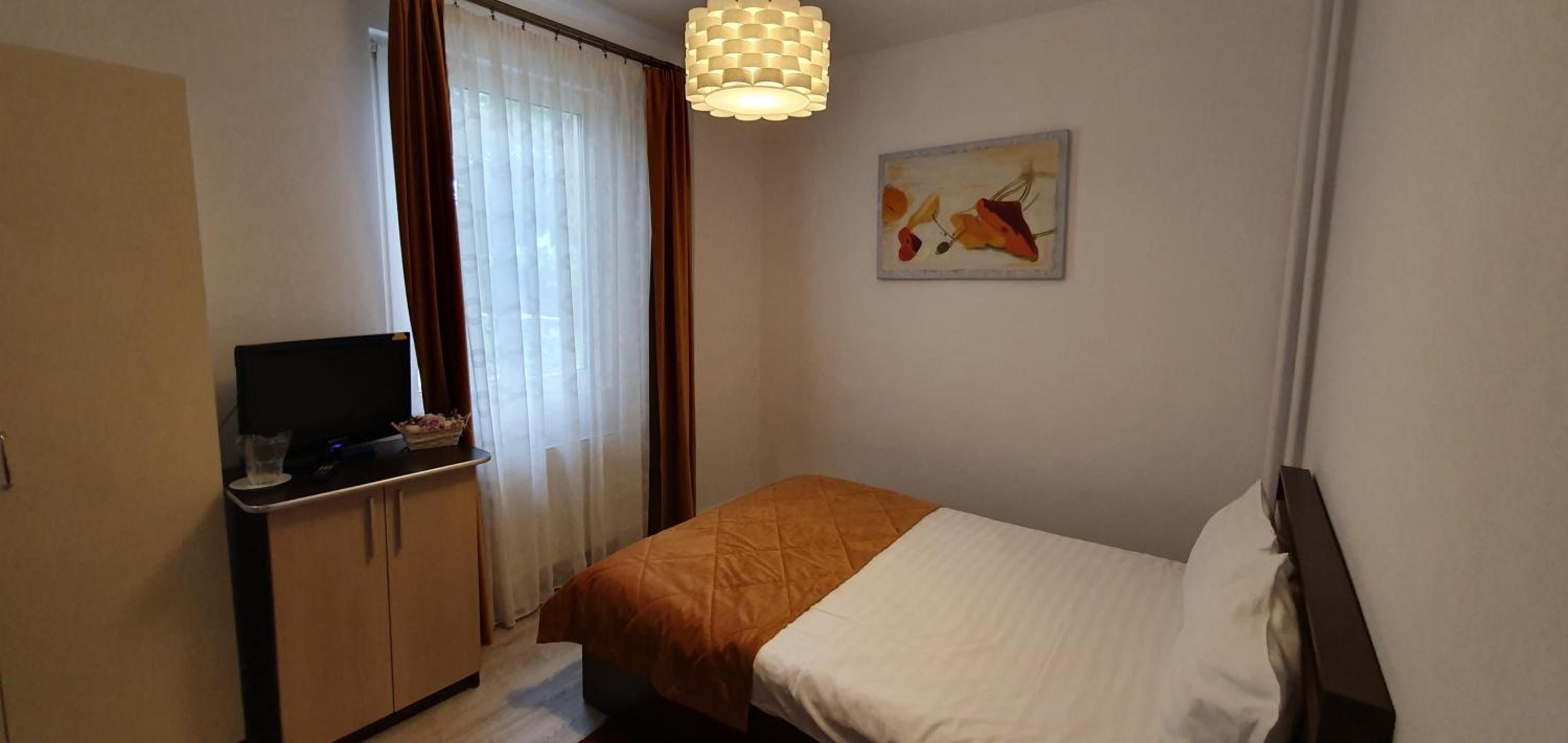 Budget Double Room photo 2