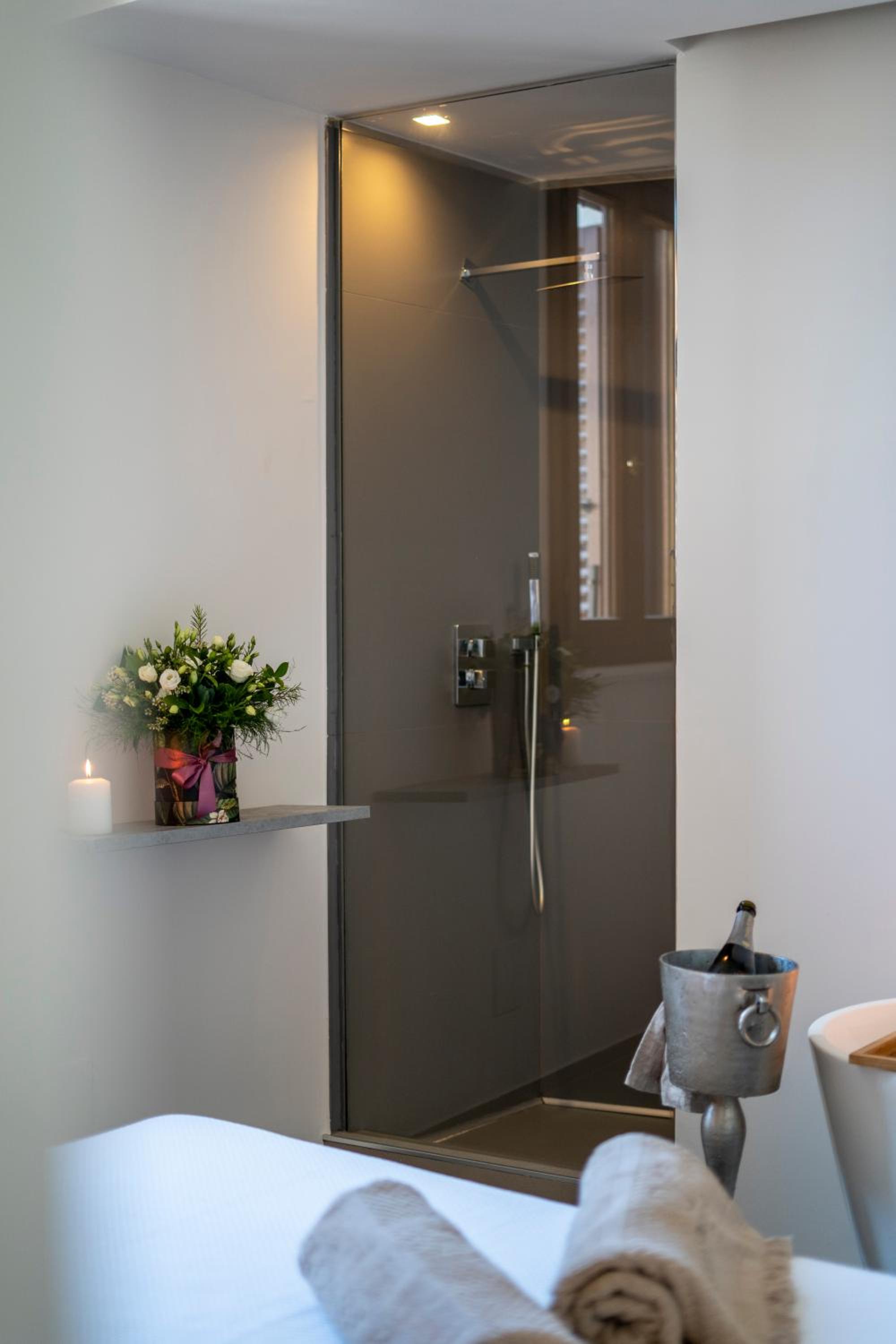 Deluxe Double Or Twin Room With Spa Bath photo 2