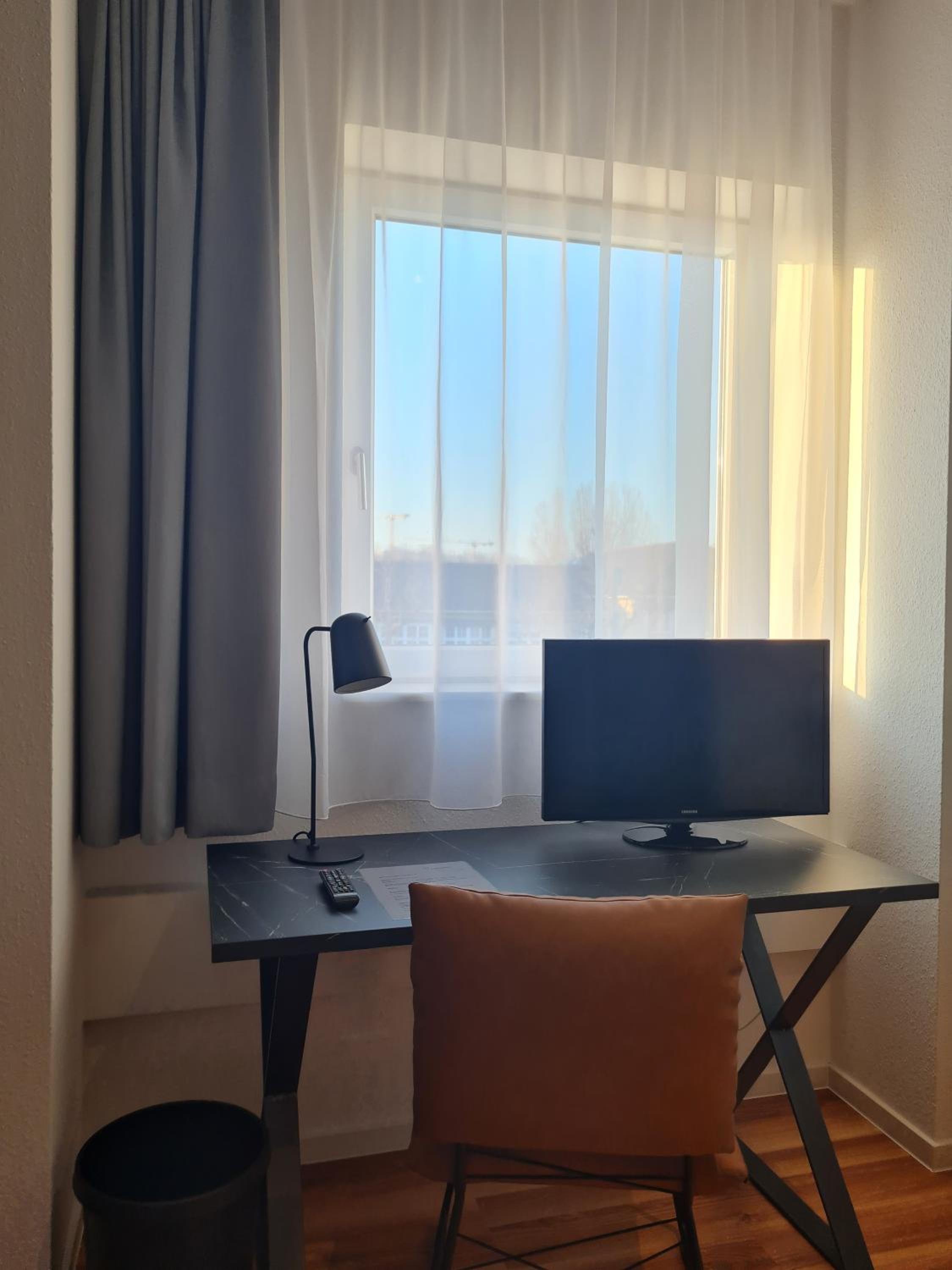 Standard Single Room with Shared Bathroom photo 2