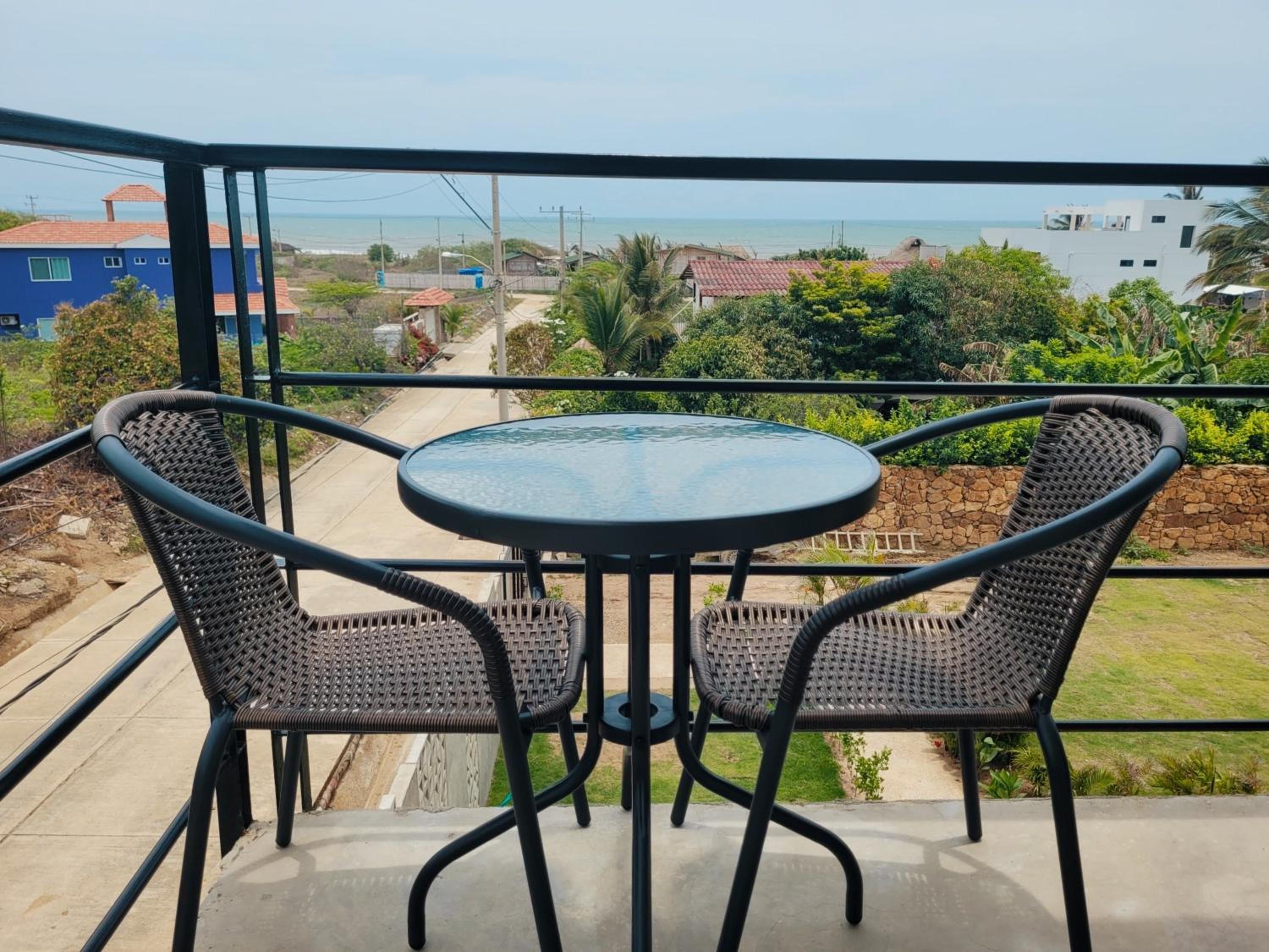 Deluxe Double or Twin Room with Sea View photo 3