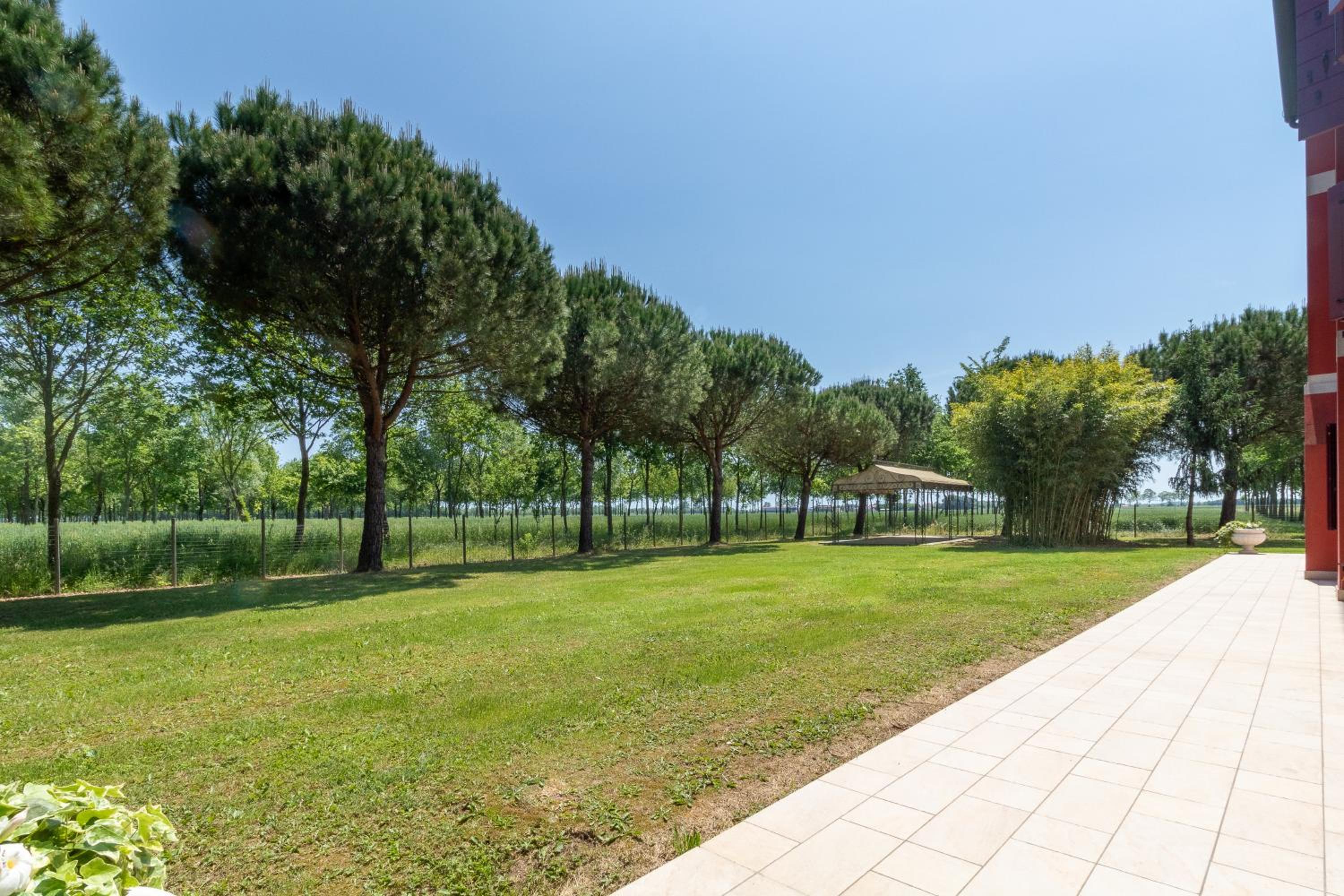 Superior Double or Twin Room with Garden View photo 2
