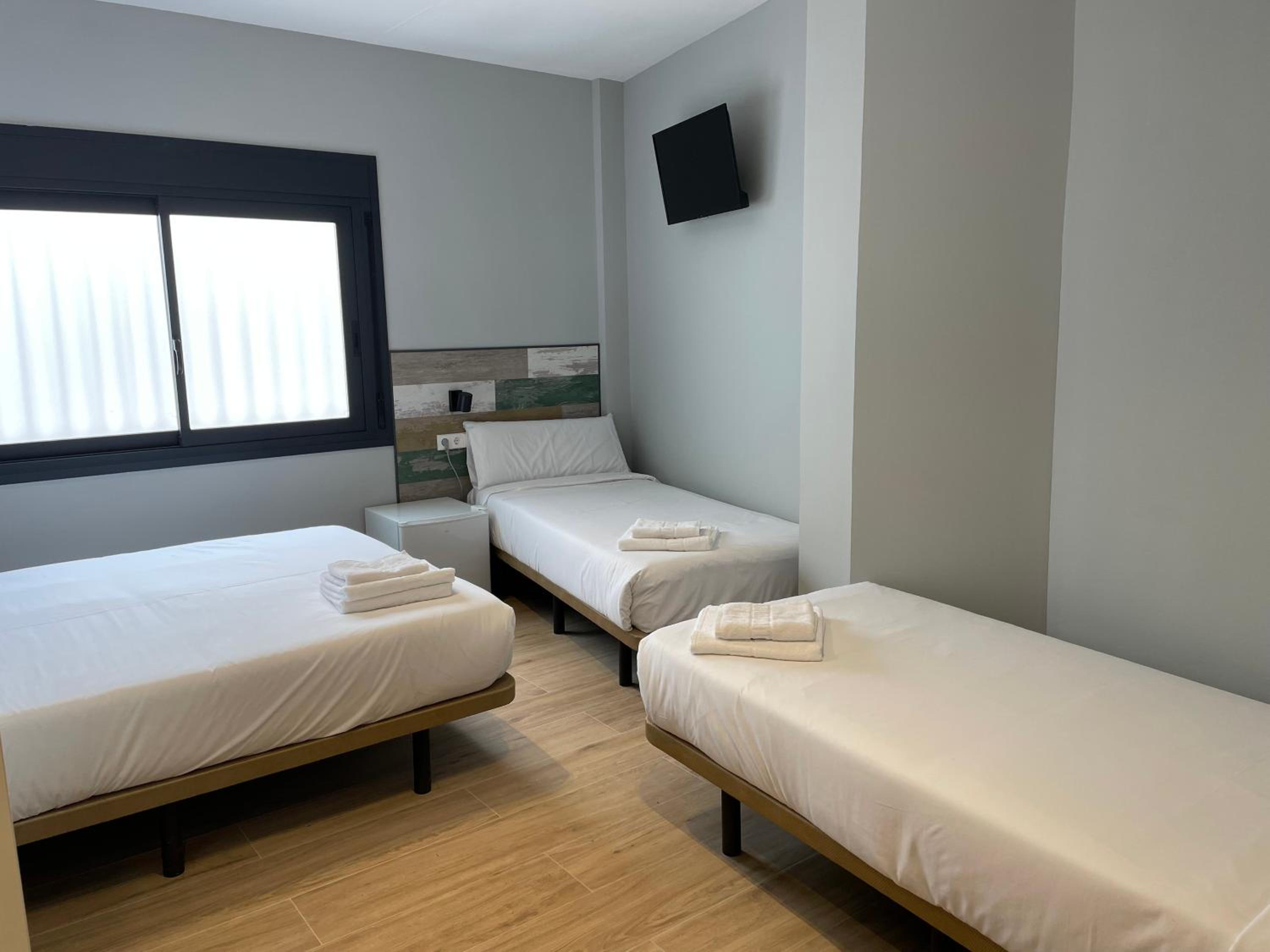 Classic Triple Room - Photo 3