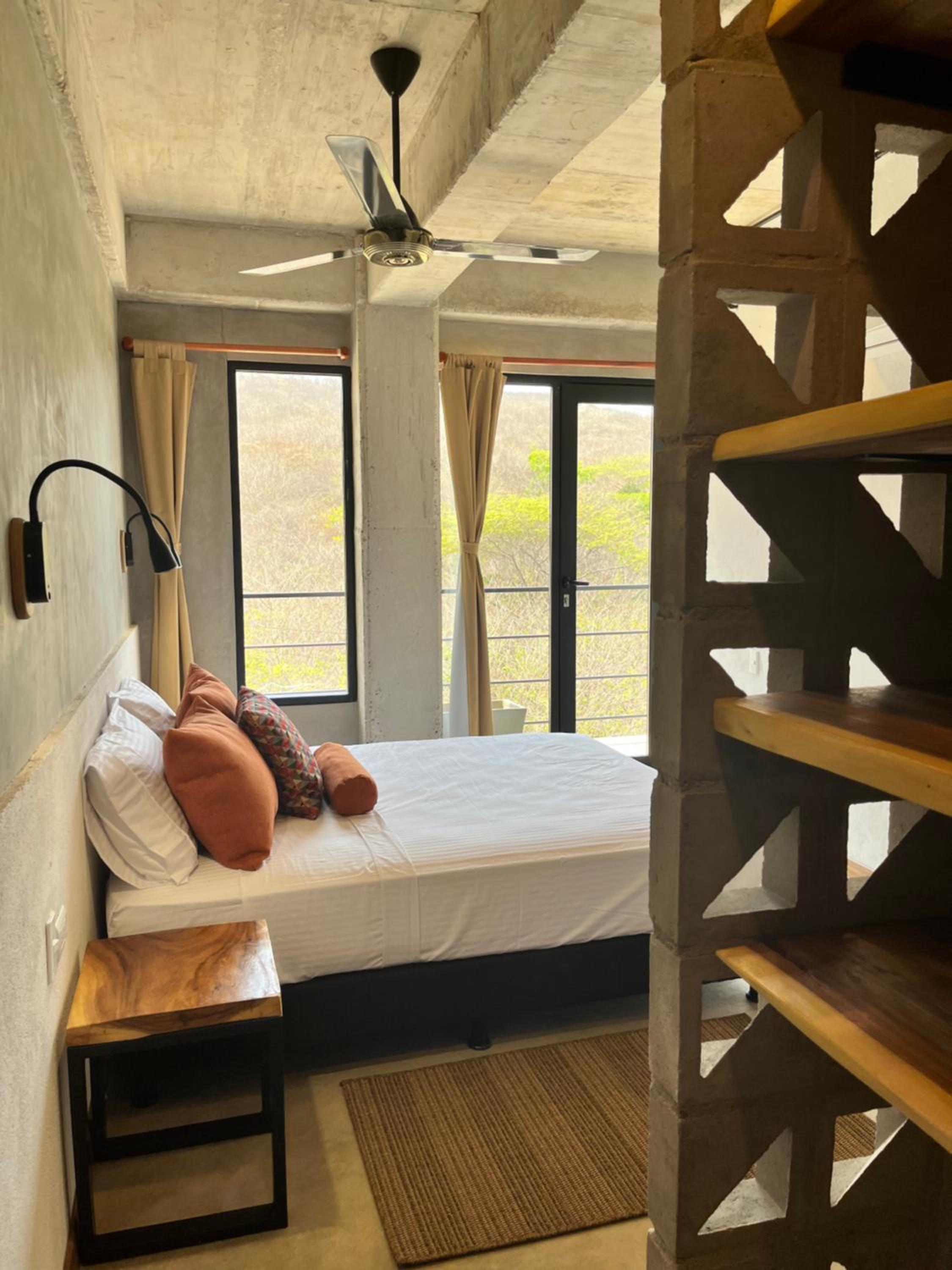 Deluxe Double Room with Balcony photo 3