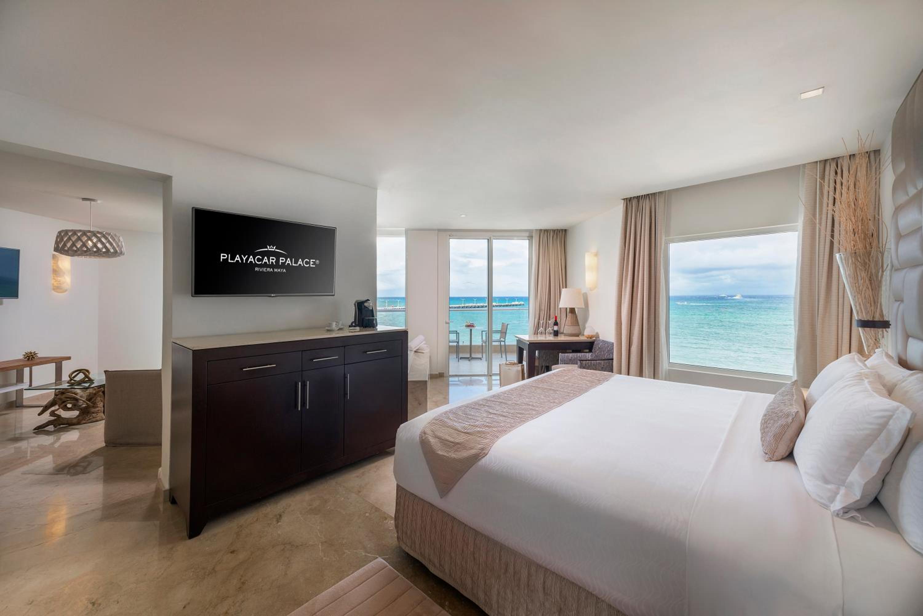 Superior Governor Suite Ocean View - King Size Bed thumbnail 5