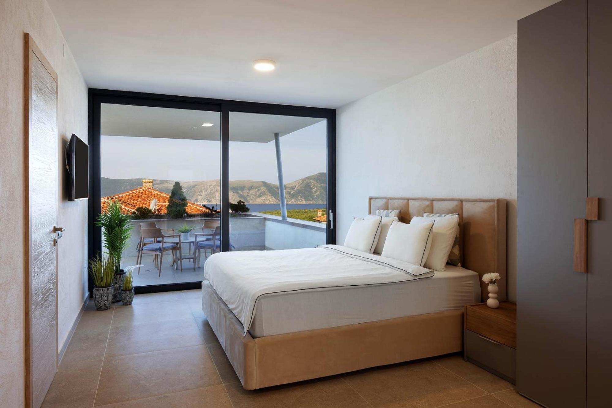 Villa photo 2