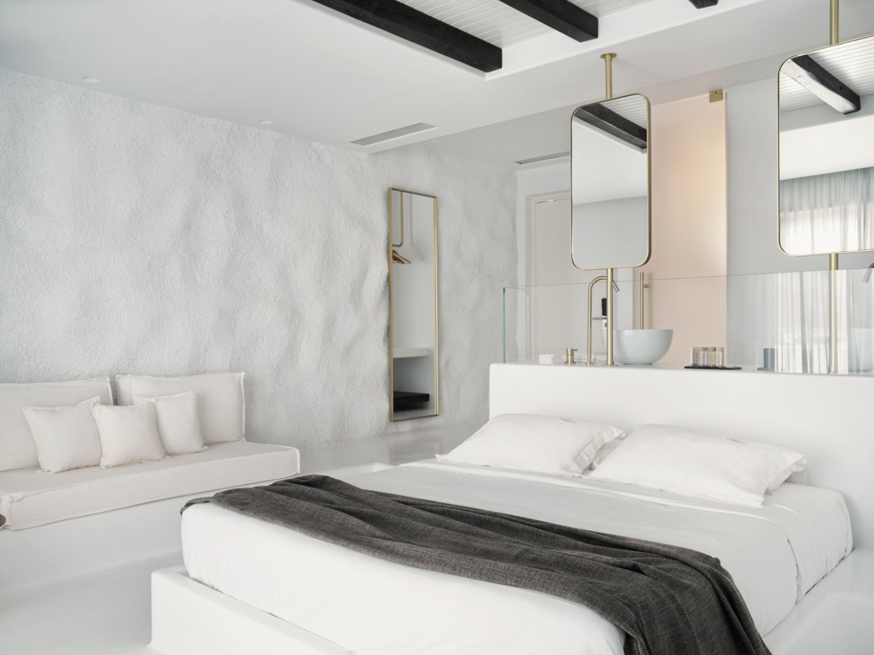 Executive Suite with Private Heated Pool Sea View - Photo 10