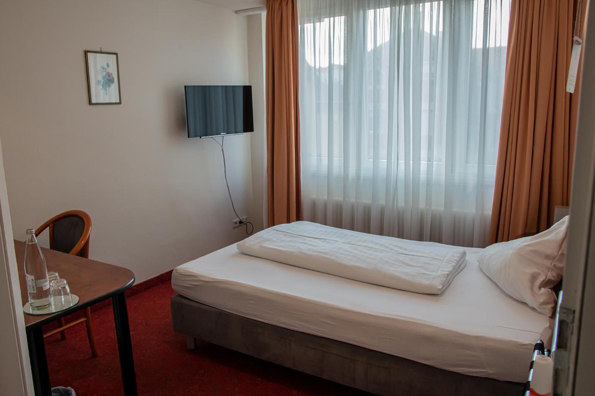 Single Room photo 3