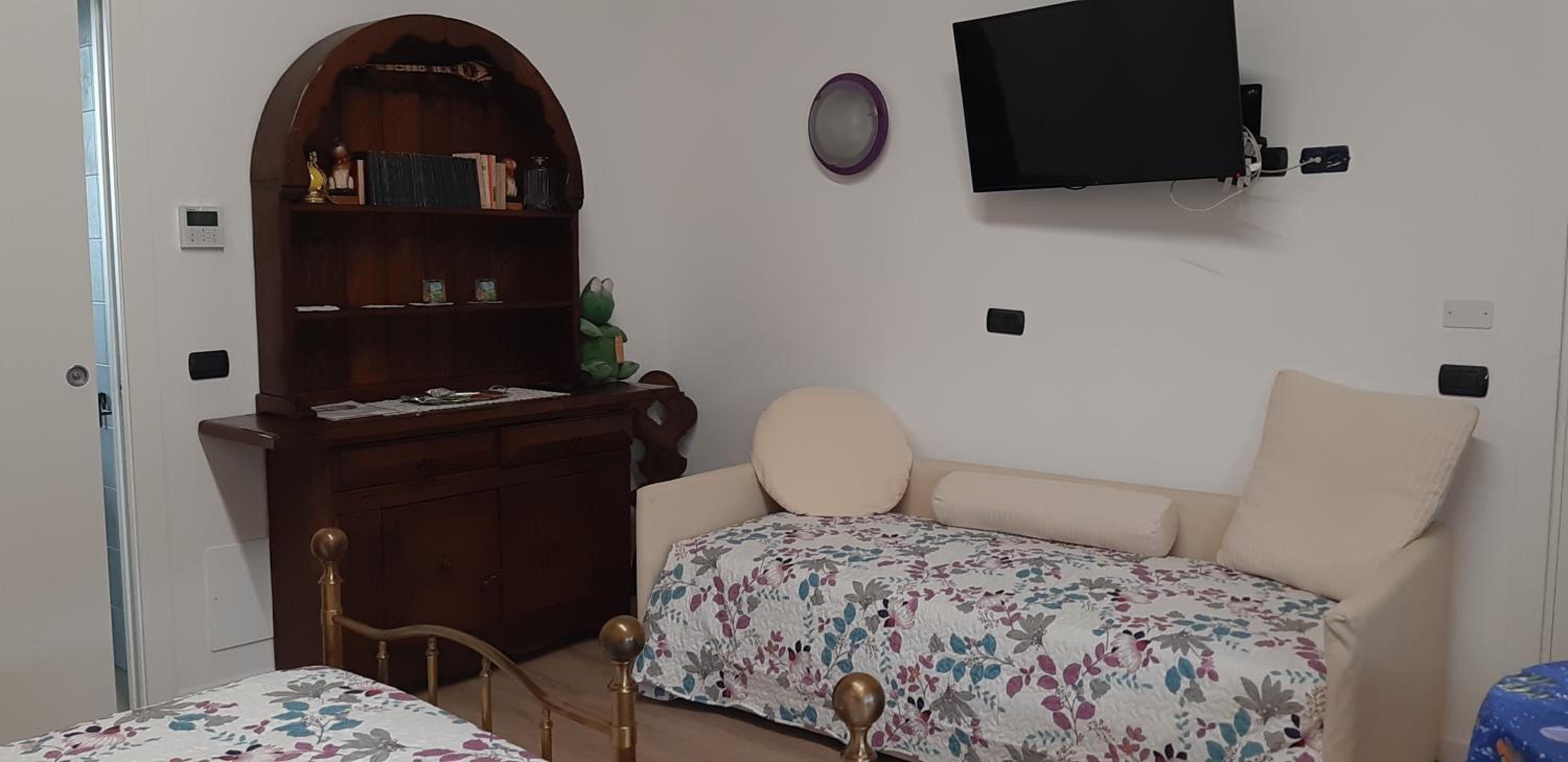 Triple Room with Private Bathroom photo 2