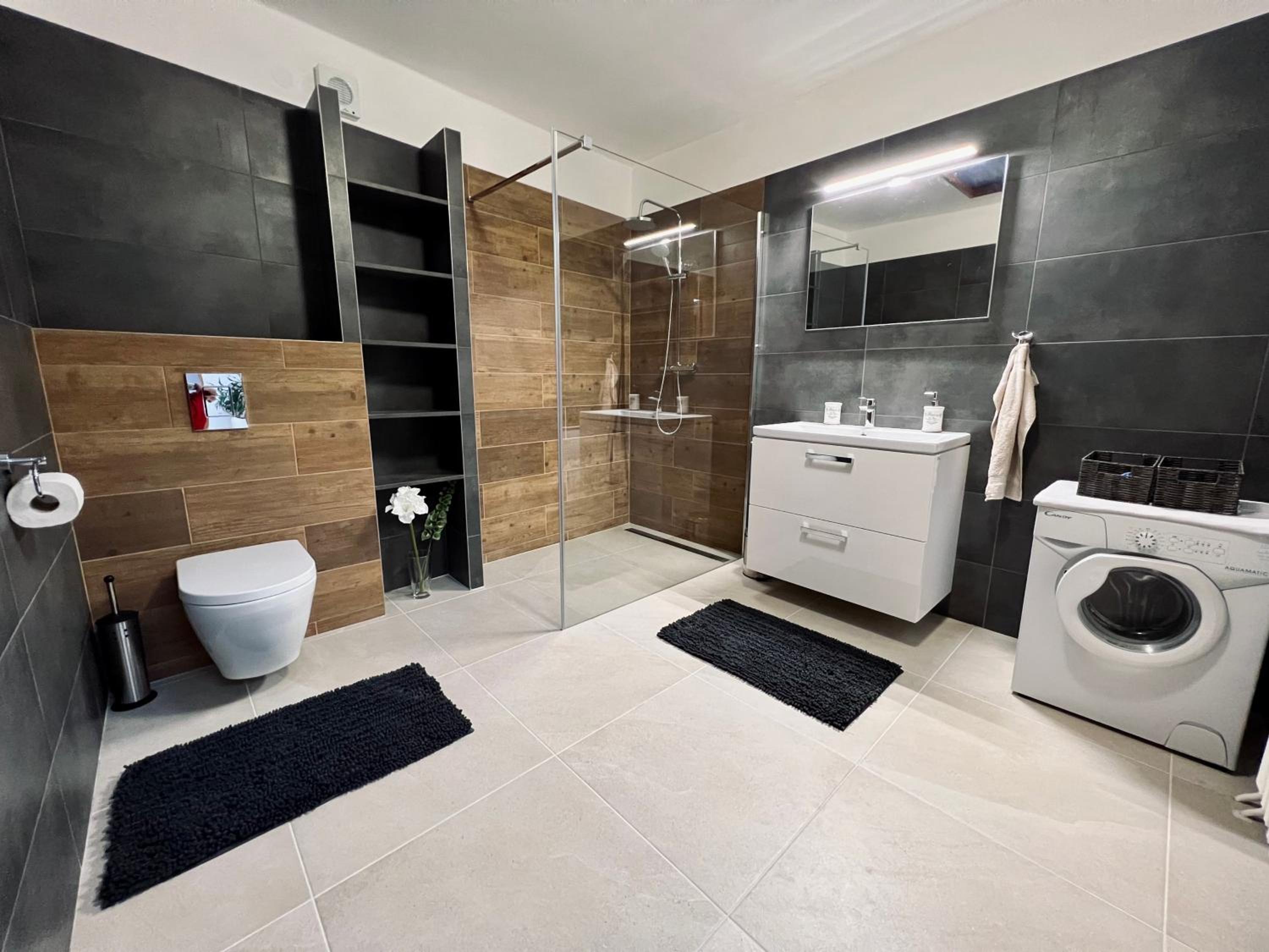 Apartment - Photo 44