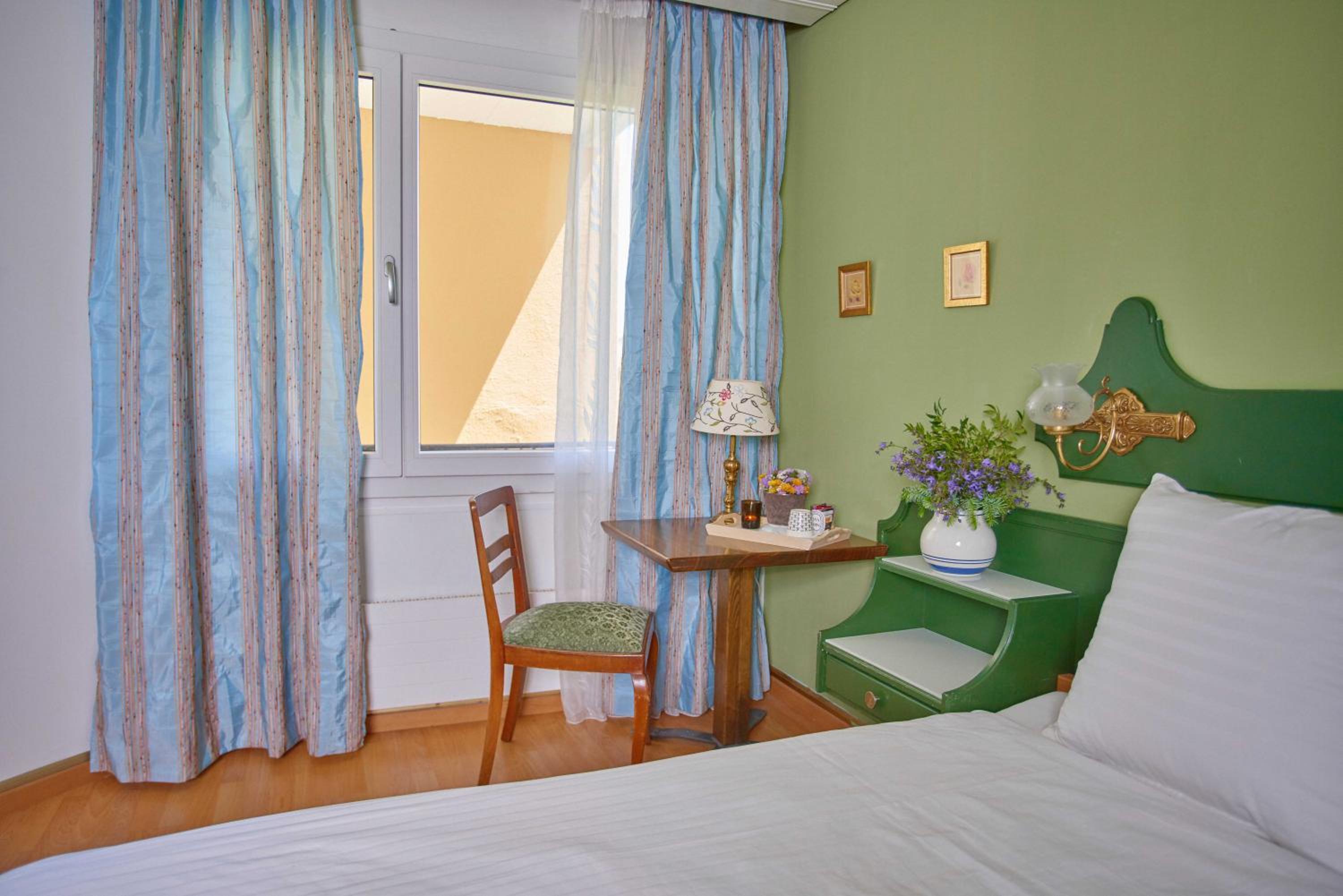 Single Room photo 2