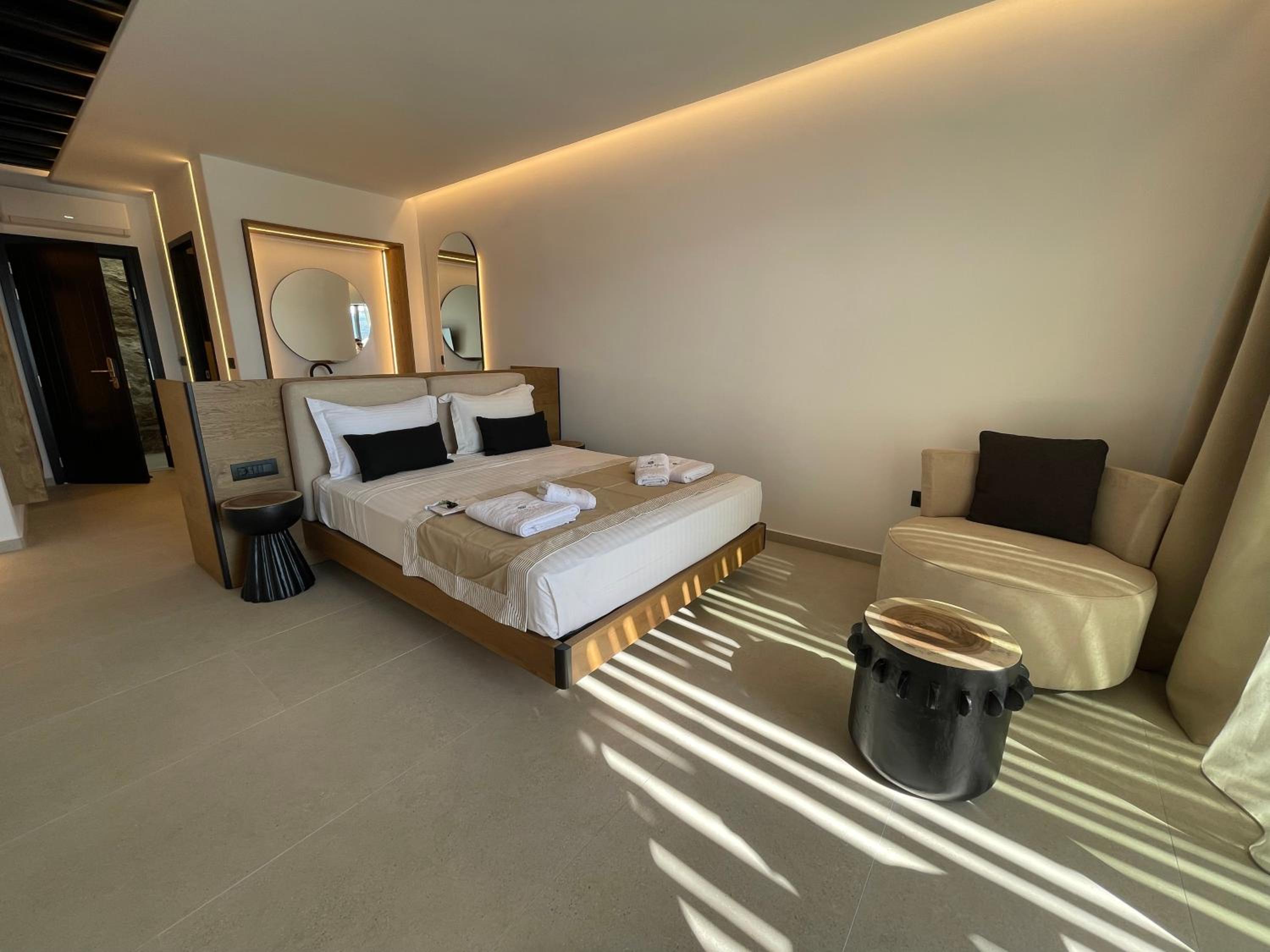 Suite With Private Pool