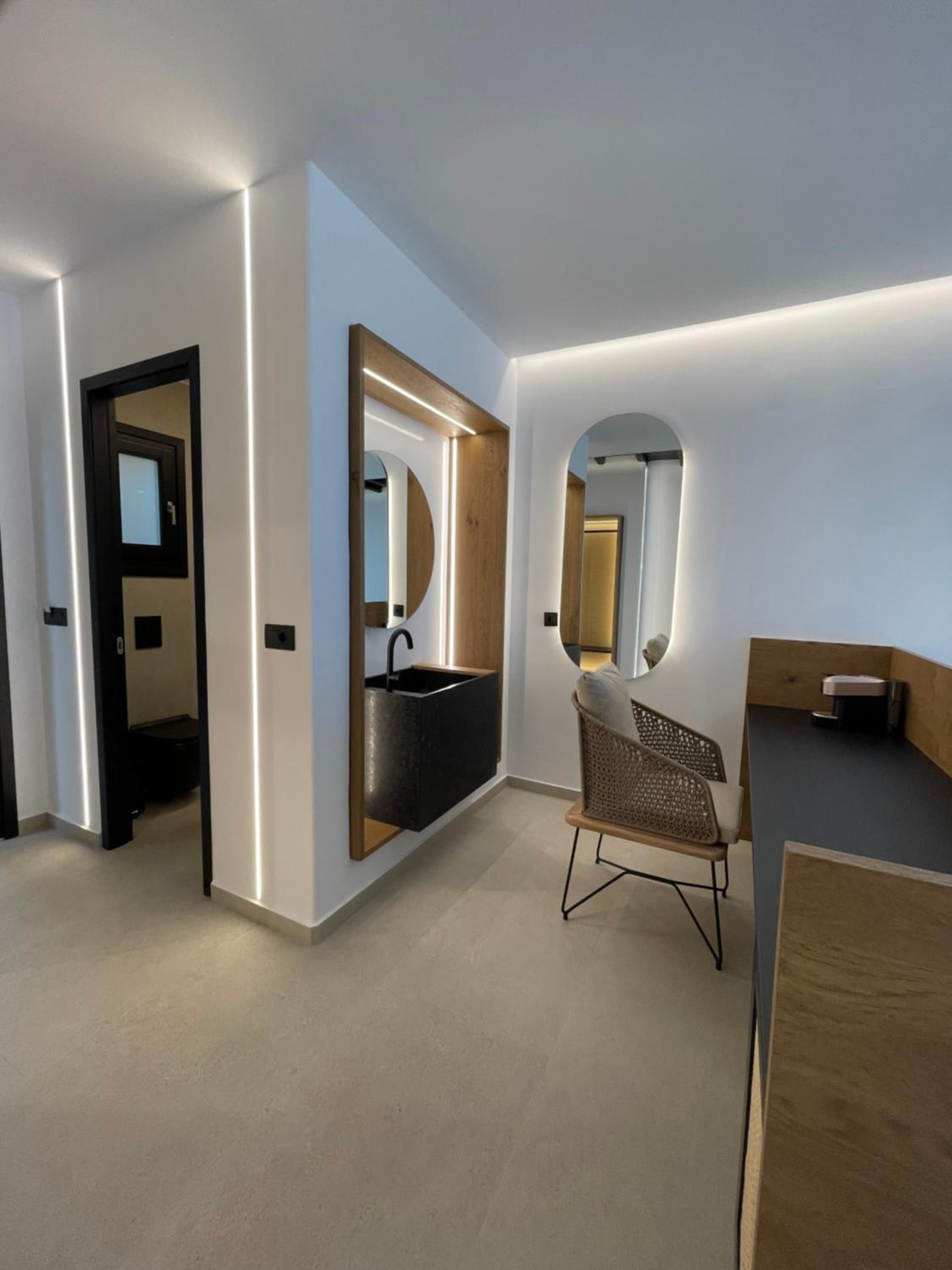 Suite with Private Pool - Photo 6
