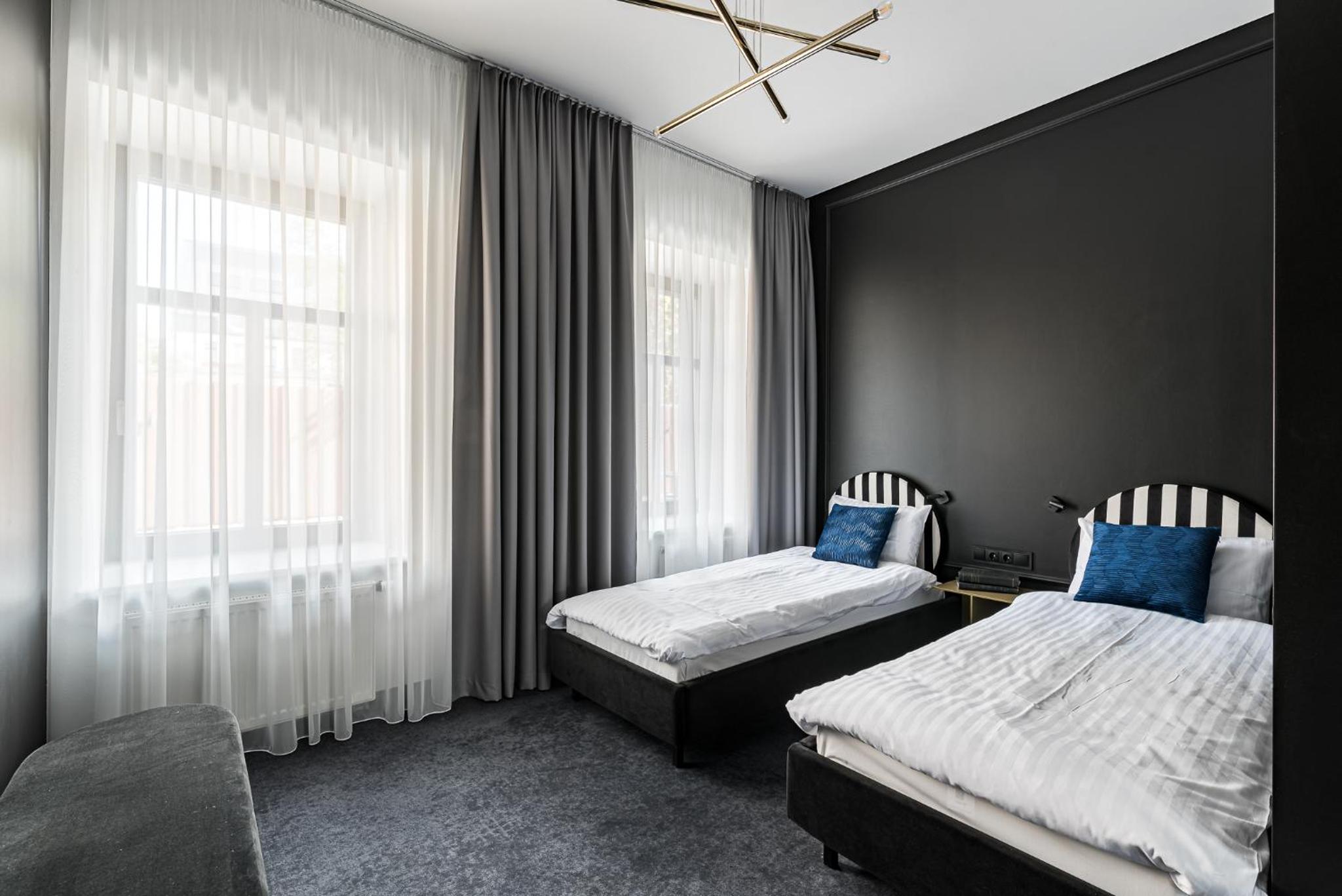 Standard Twin Room - Photo 1