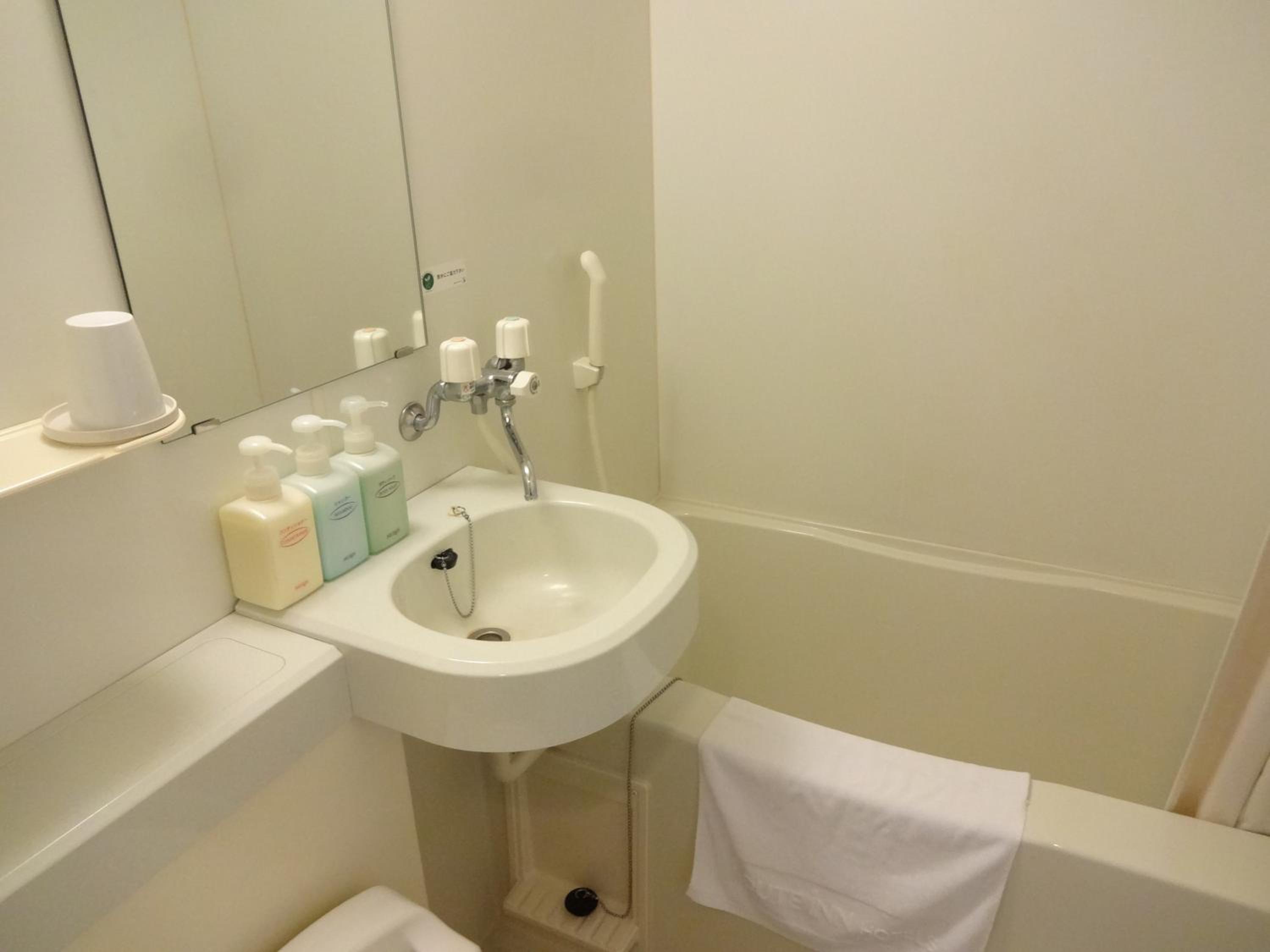 Standard Twin Room - Smoking - Photo 3