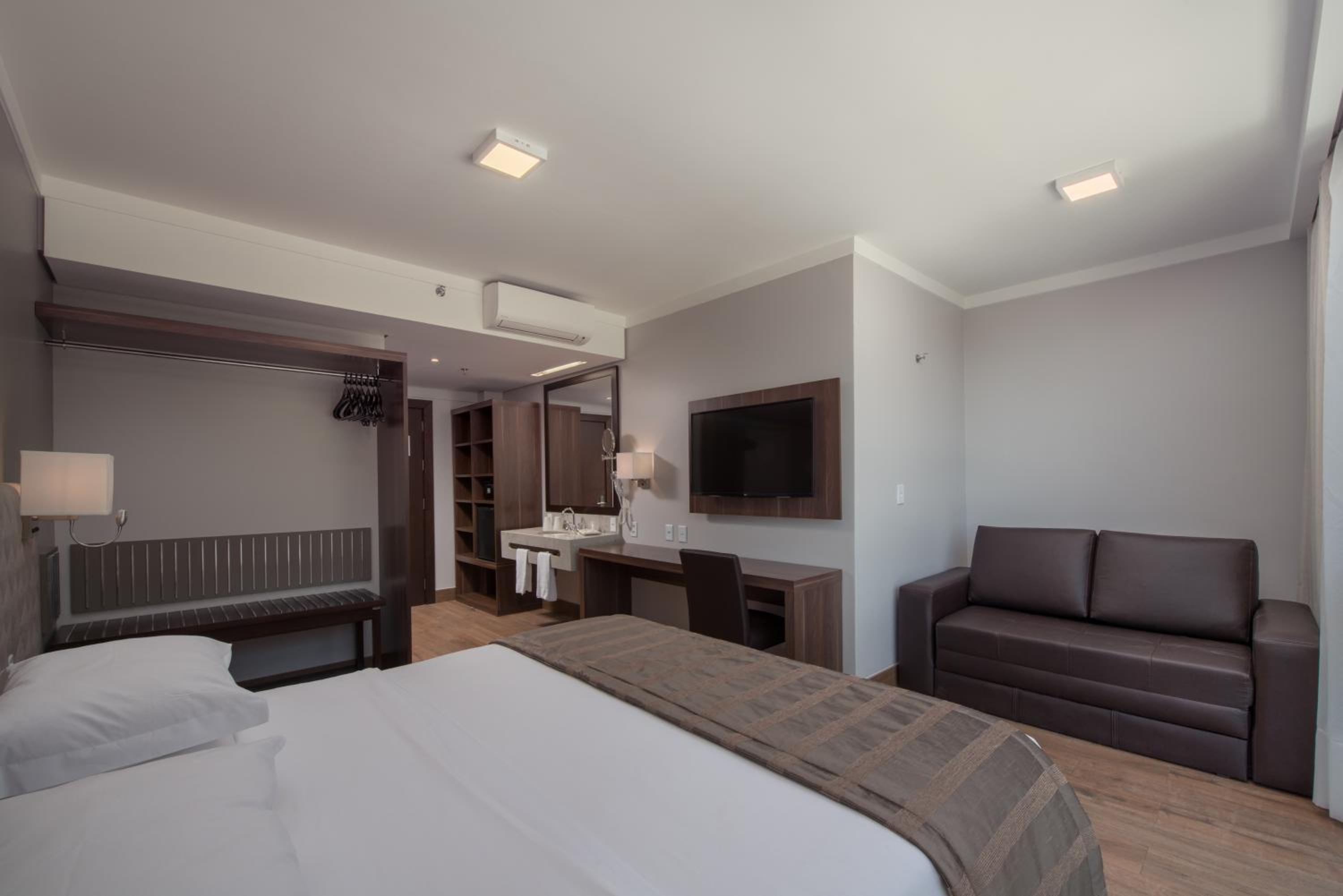 Prodigy Gramado by Wish — Premier Double Room (2 People)