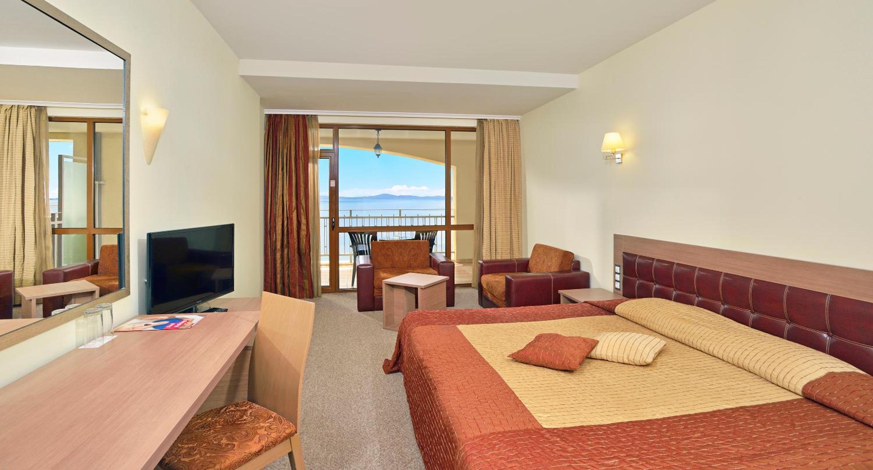 Junior Suite with Sea View (2 Adults + 3 Children)