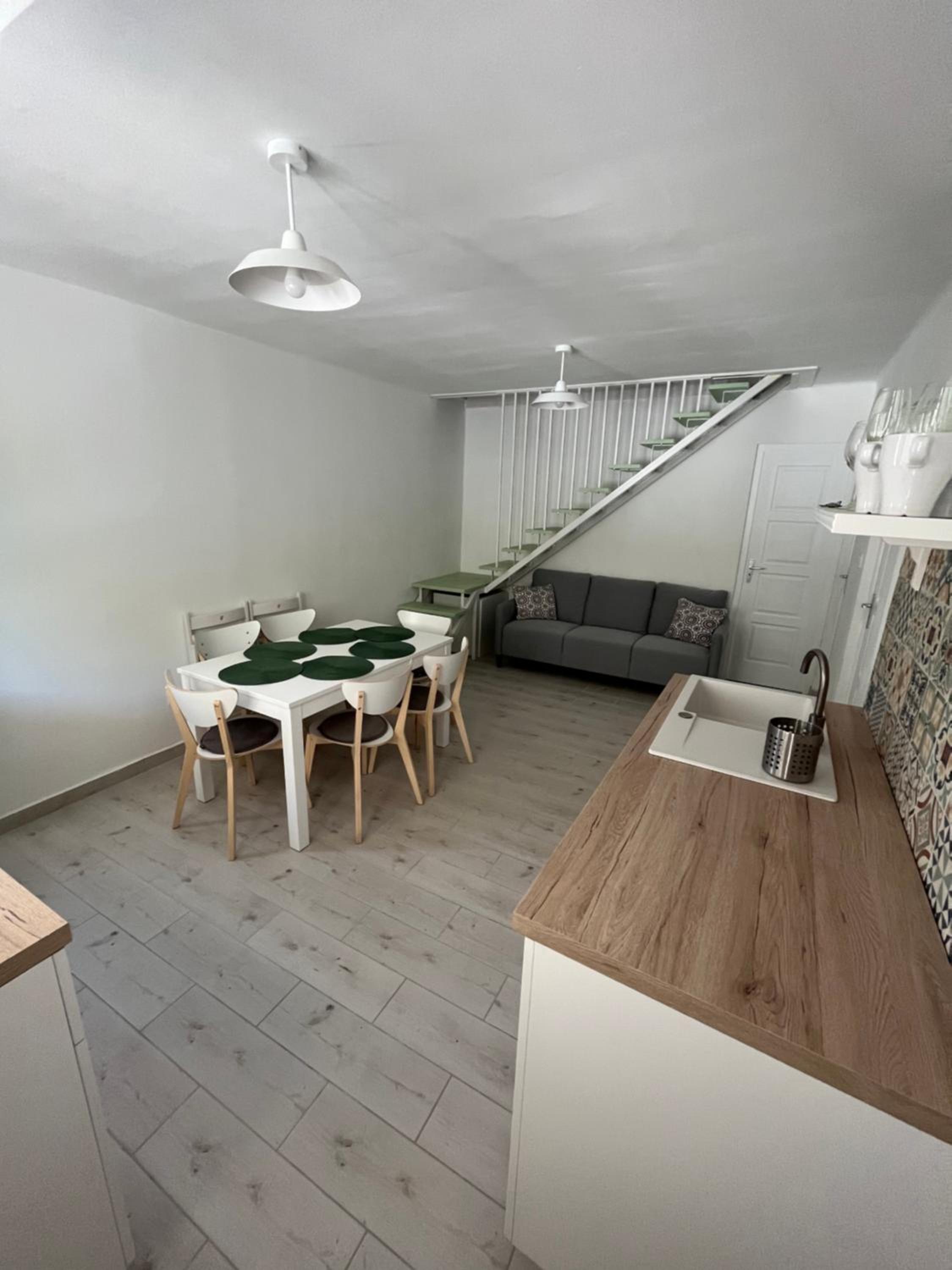 Three-Bedroom Apartment - Photo 3