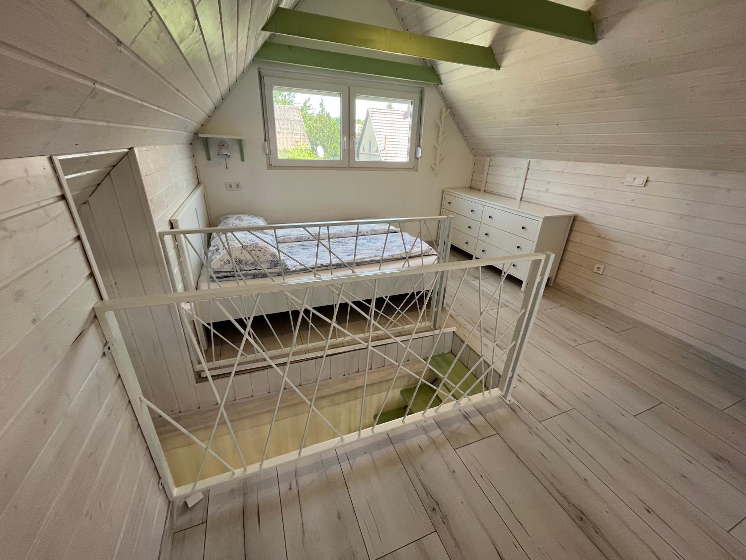 Three-Bedroom Apartment - Photo 36
