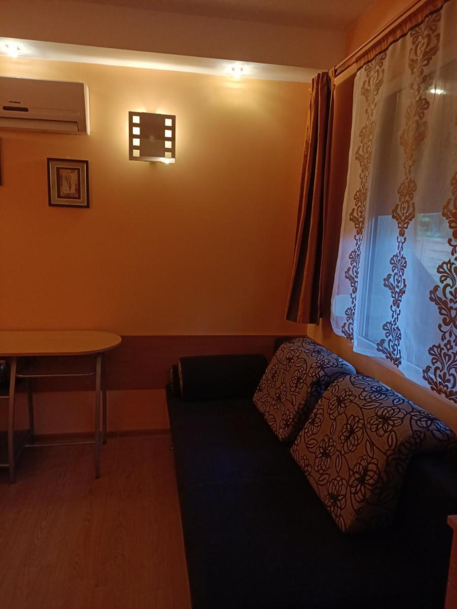Triple Room with Private Bathroom photo 3