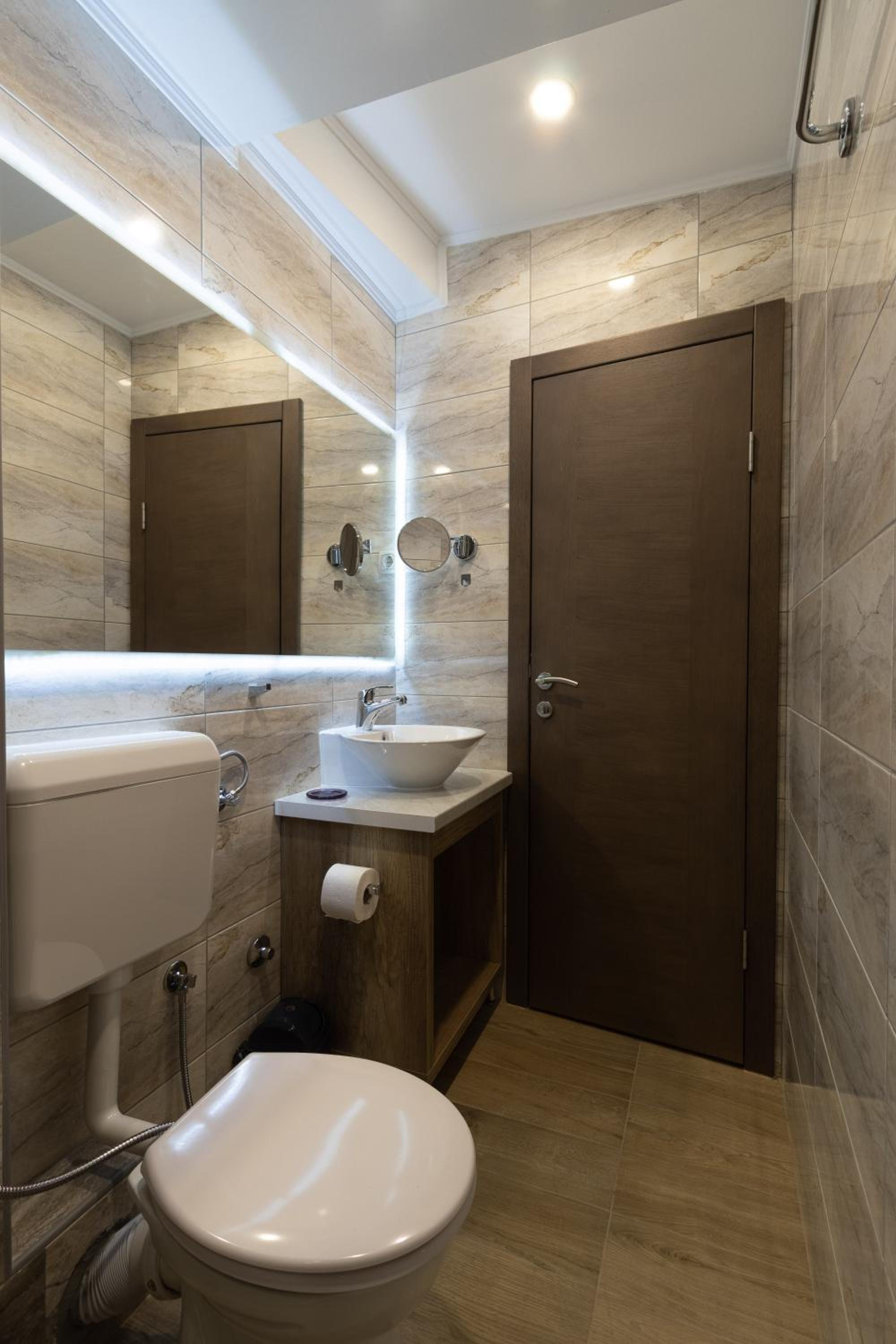 Double Room with Private Bathroom photo 3