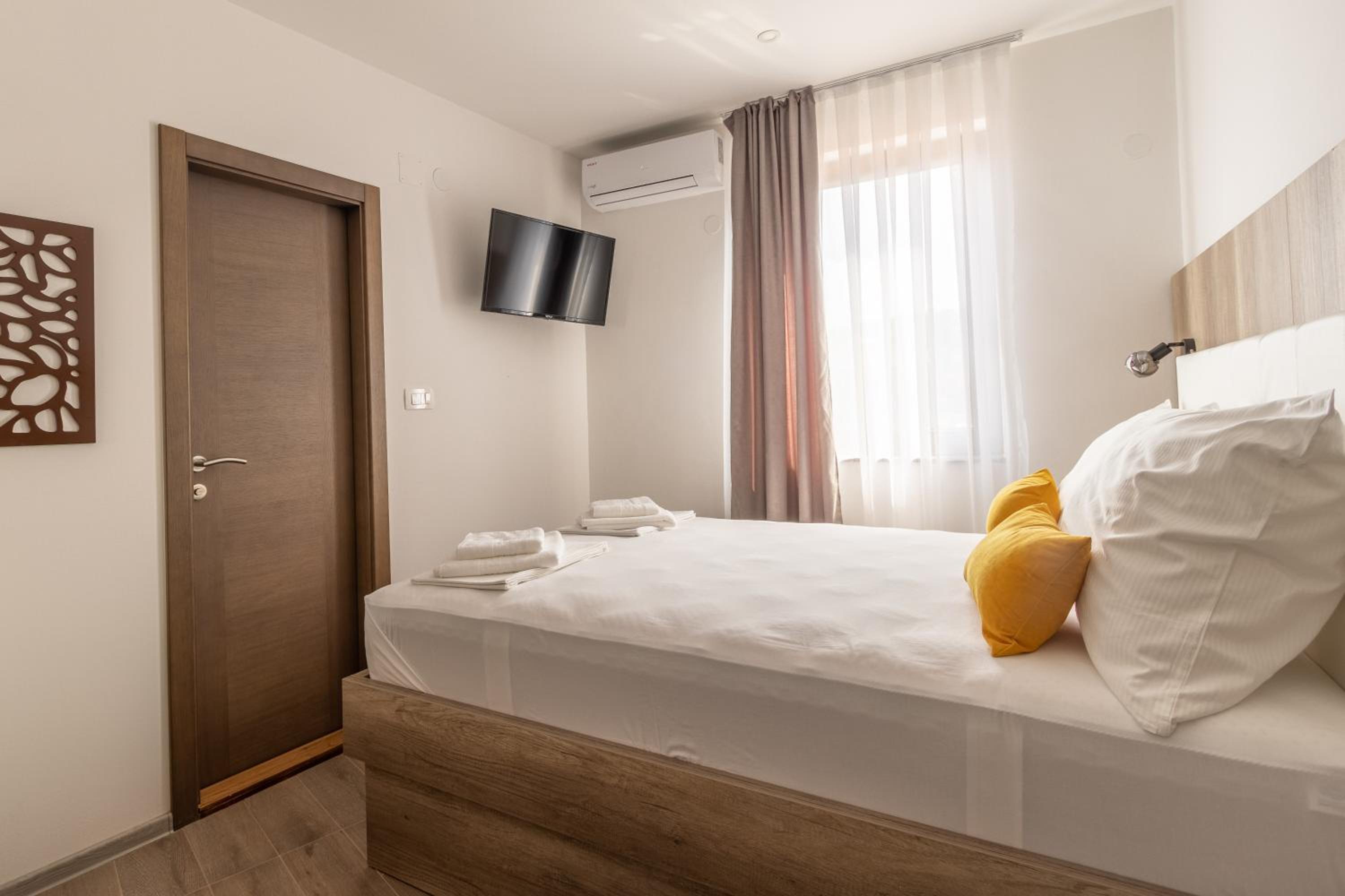 Double Room with Private Bathroom photo 1