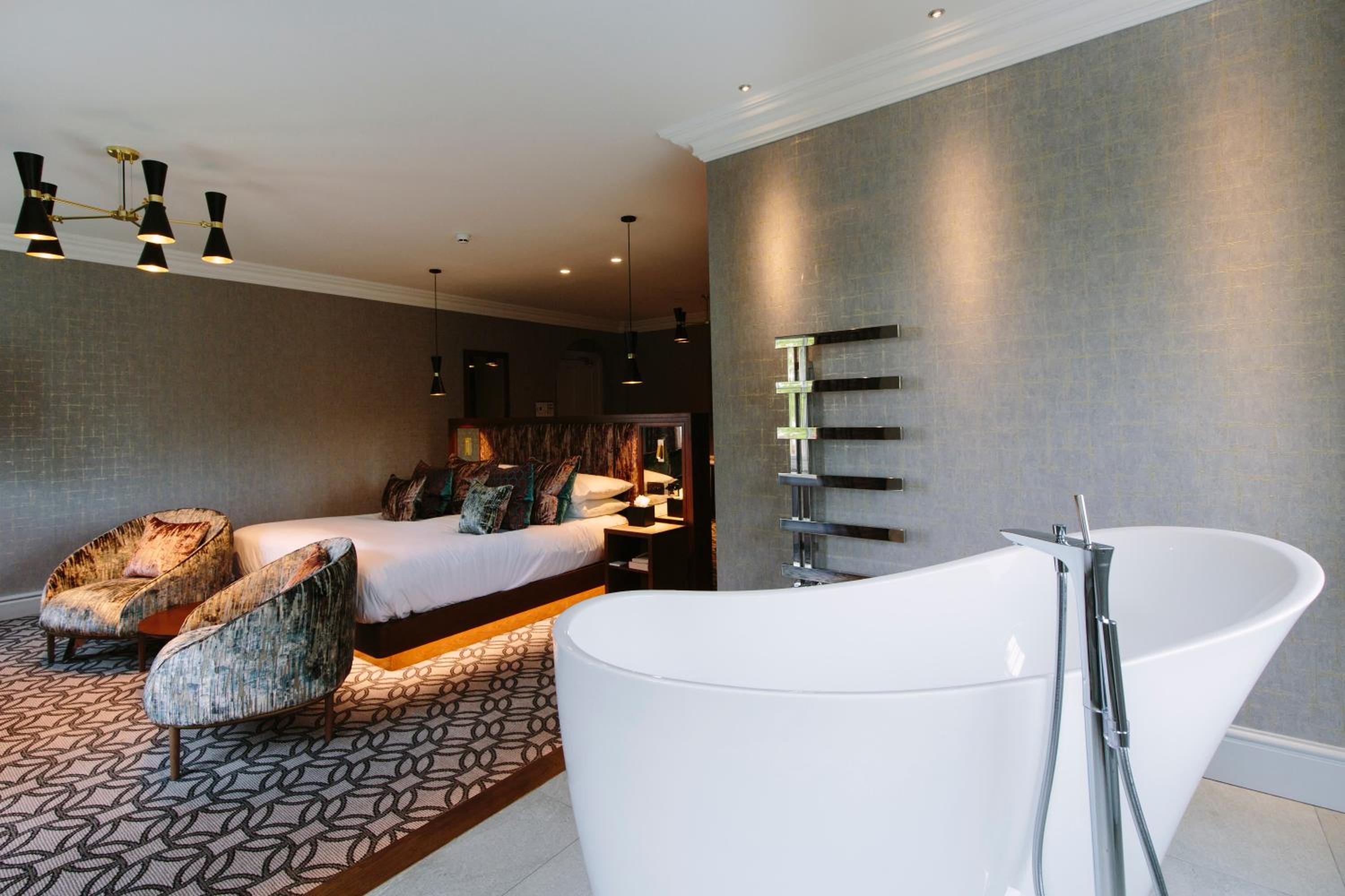 Deluxe Room With Lake View photo 3