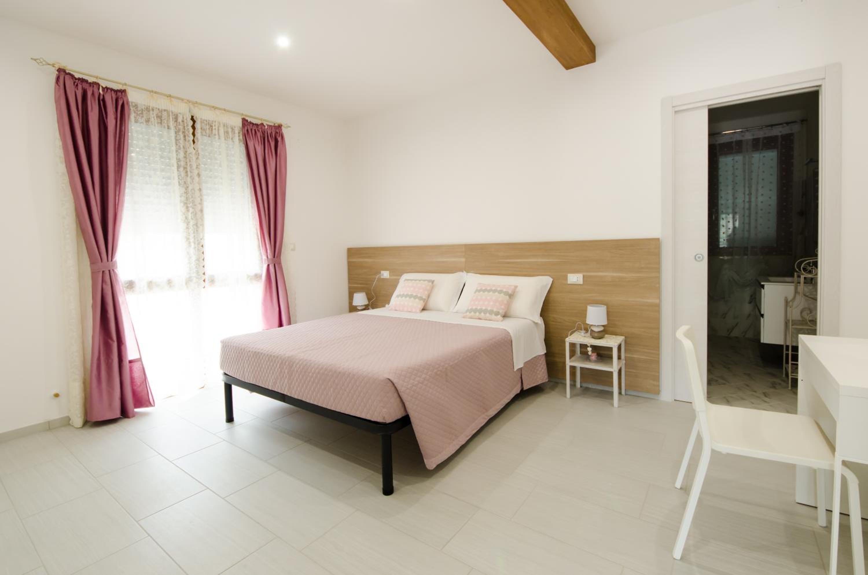 Deluxe Triple Room photo 1