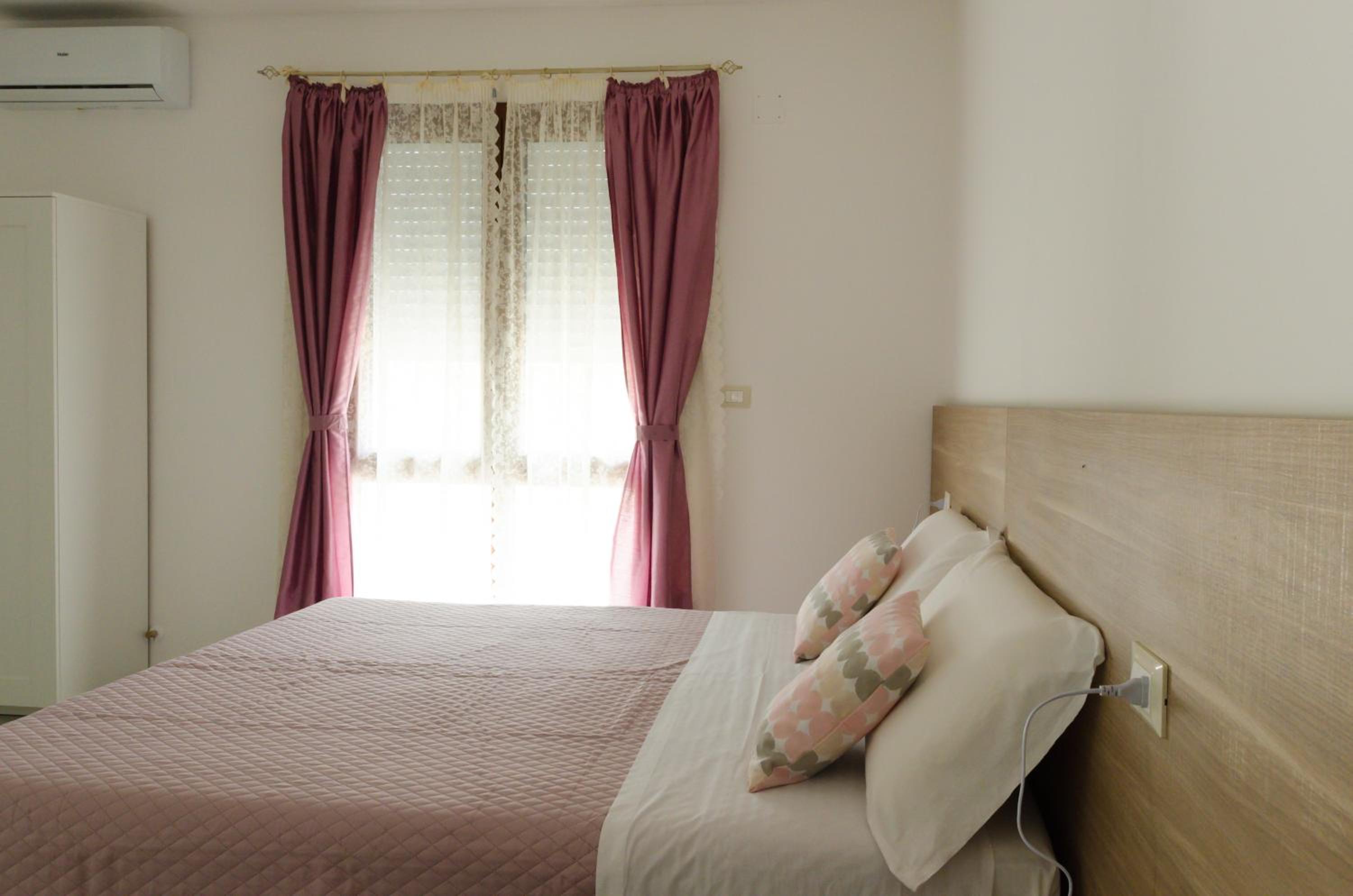 Deluxe Triple Room photo 2