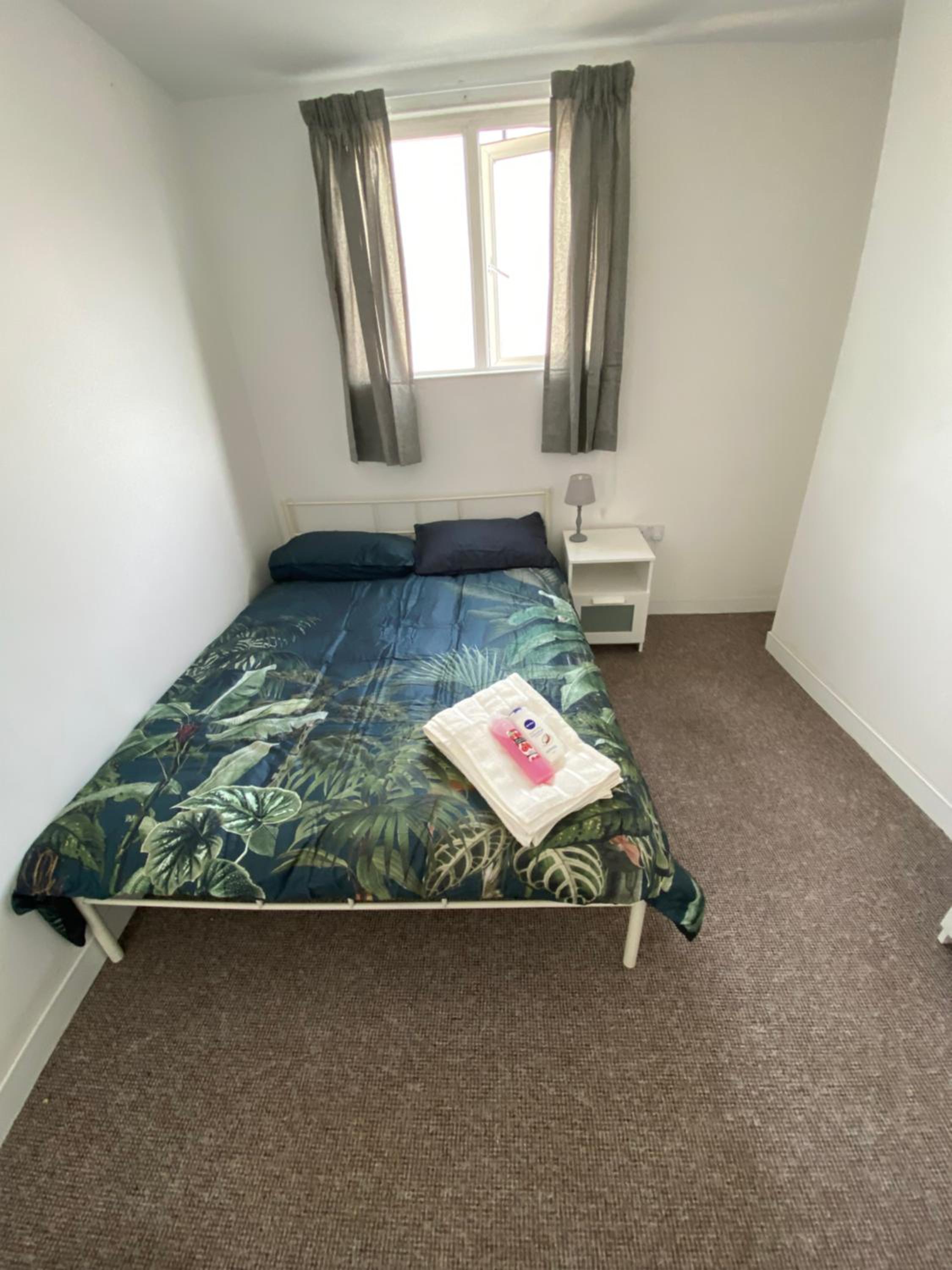Double Room with Private Bathroom - Photo 3