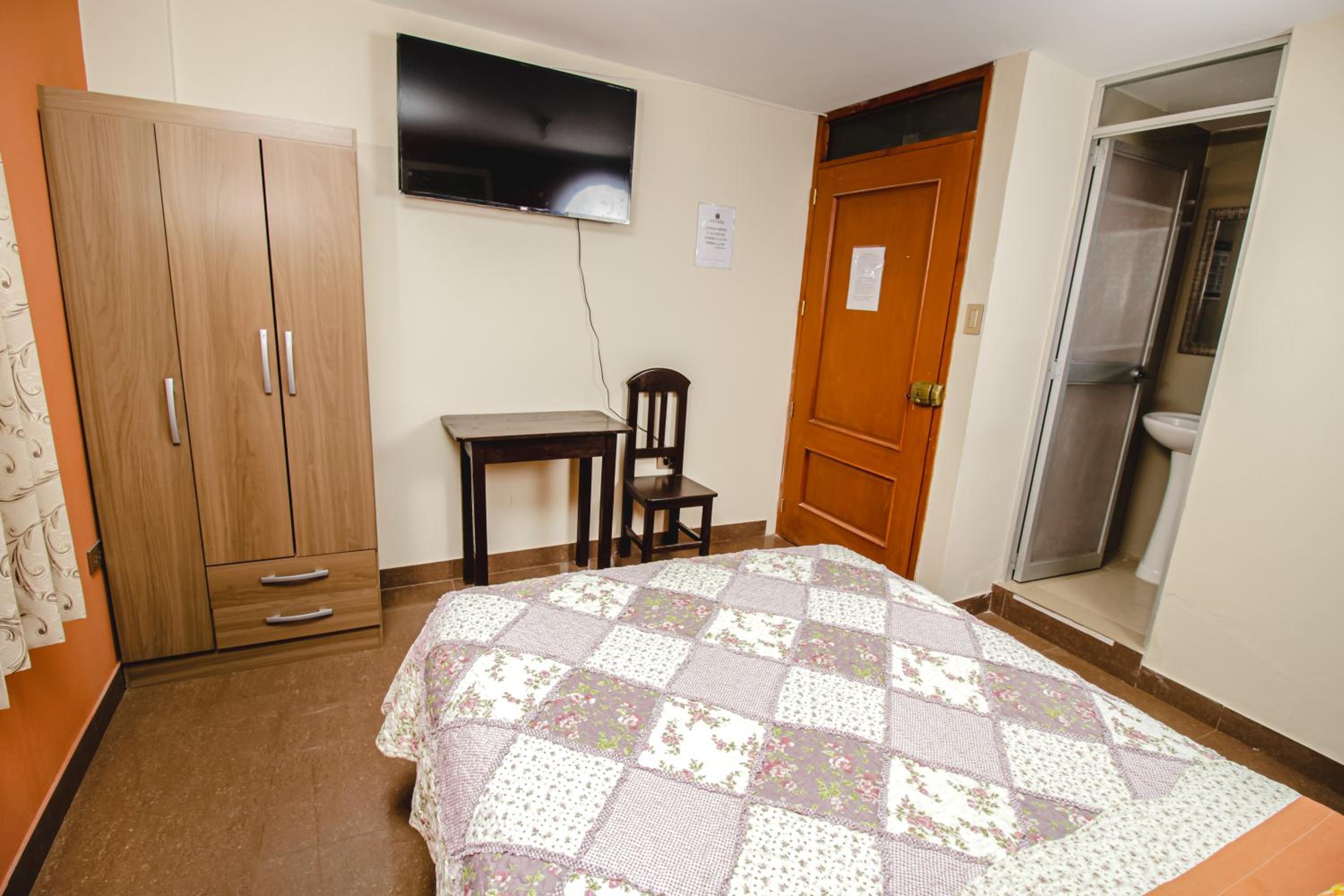 Single Room photo 3