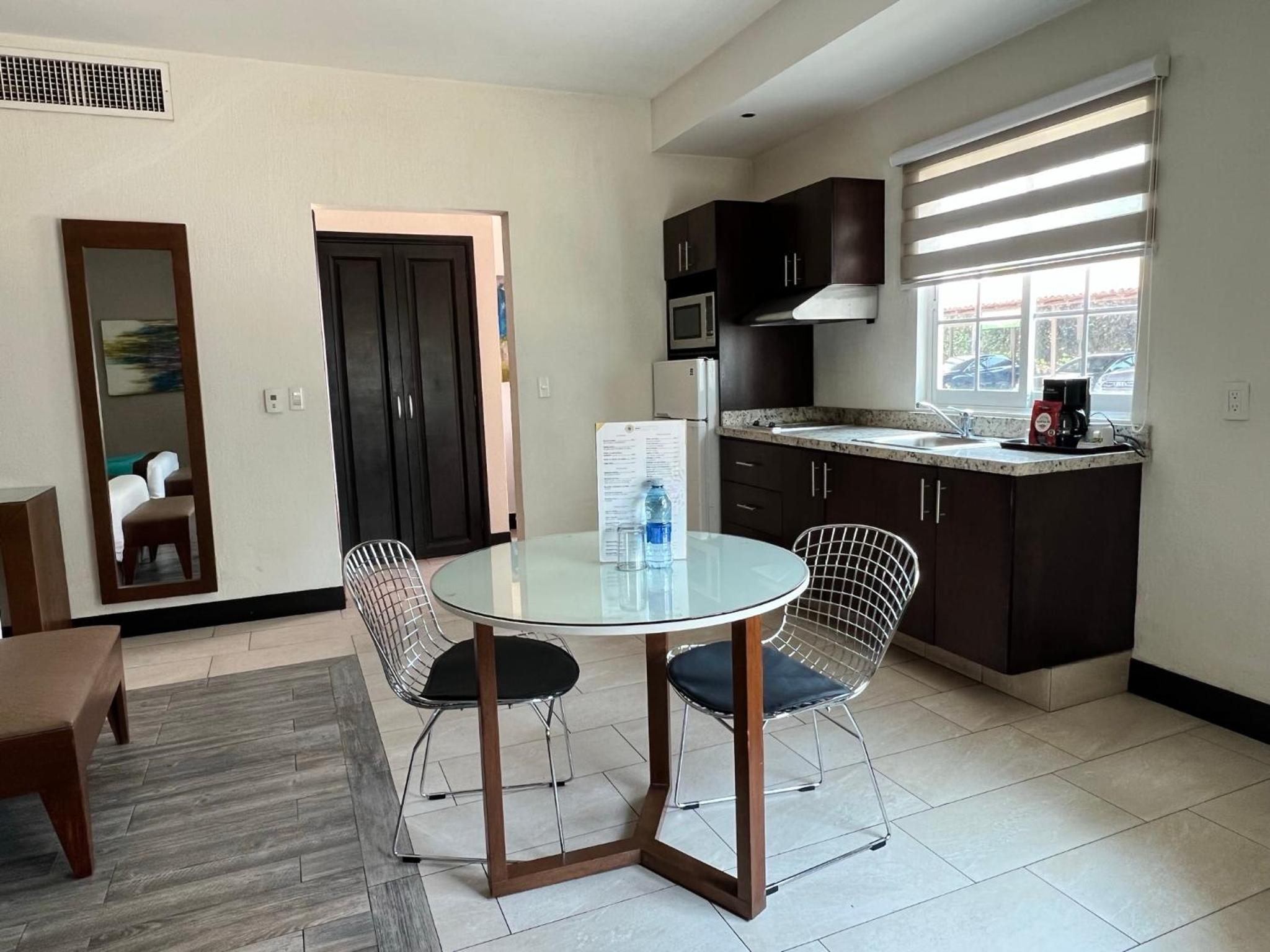 Standard Double Suite - Photo 5