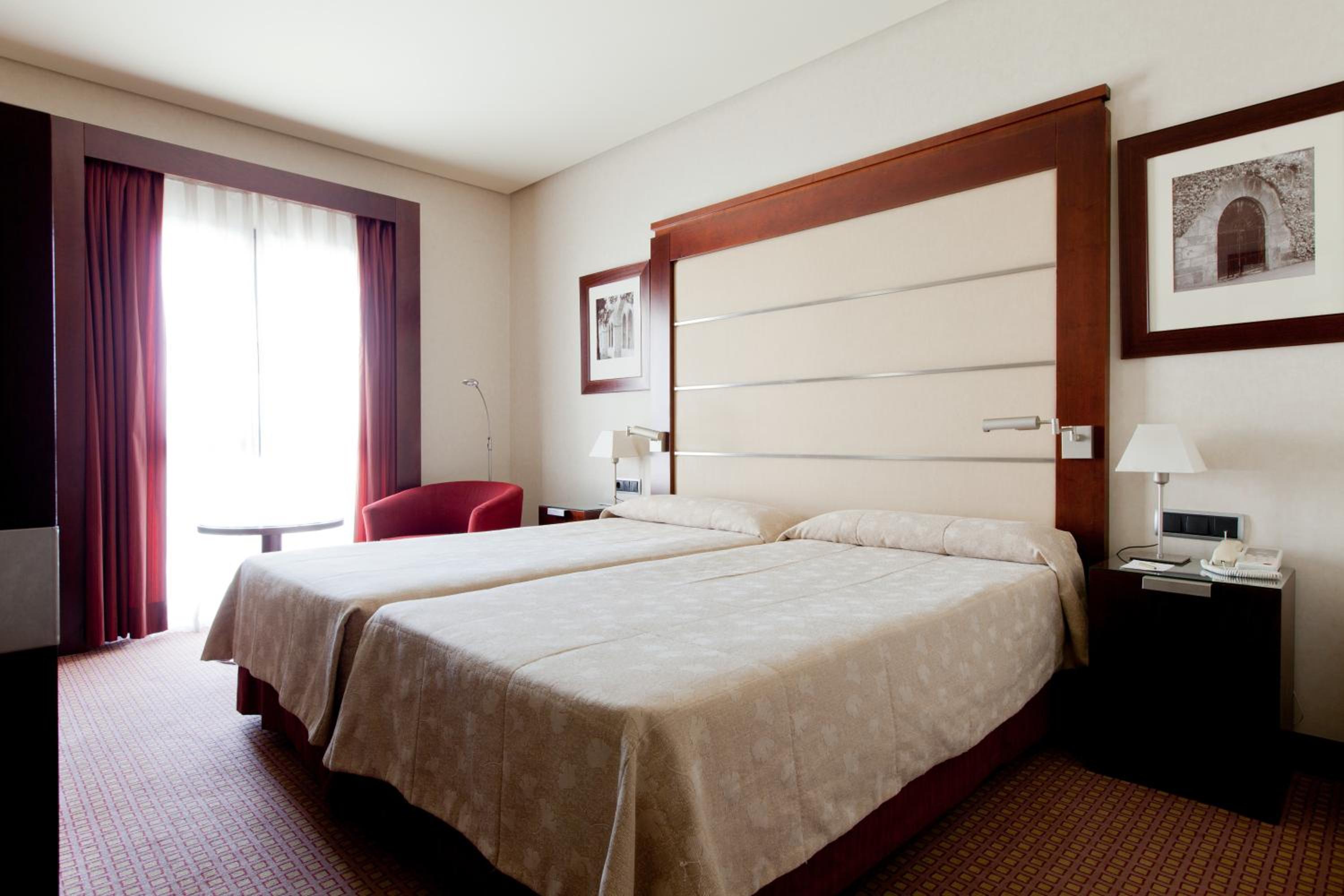 Double or Twin Room with Parking - Photo 4