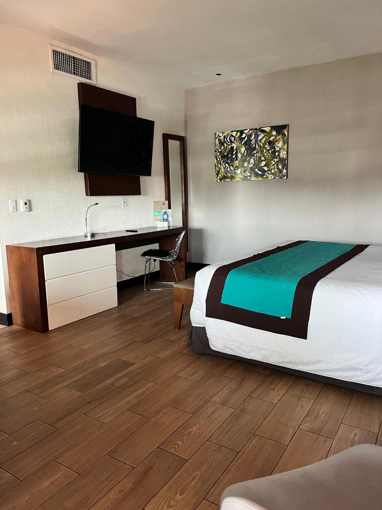 Classic Suite - Photo 8