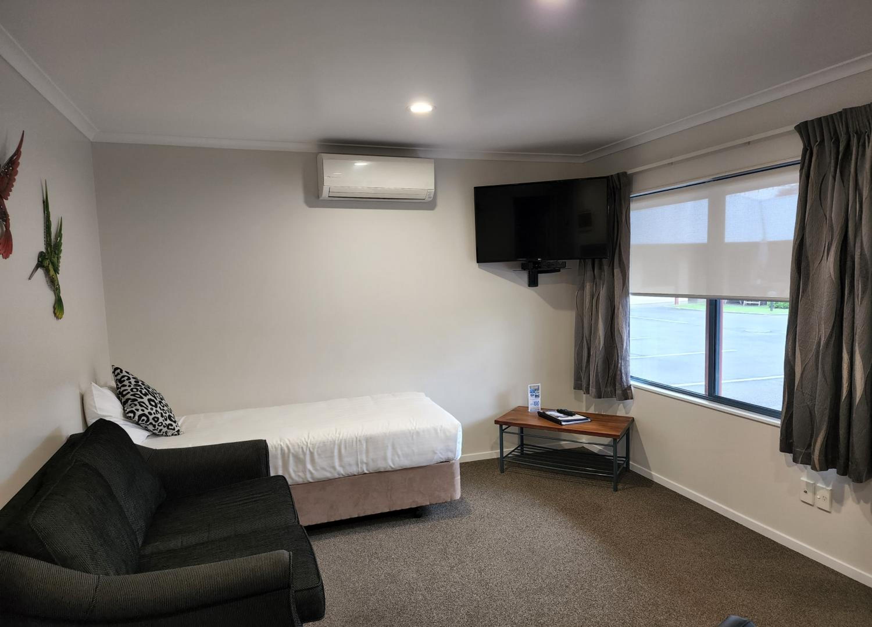 One Bedroom Unit with Spa Bath